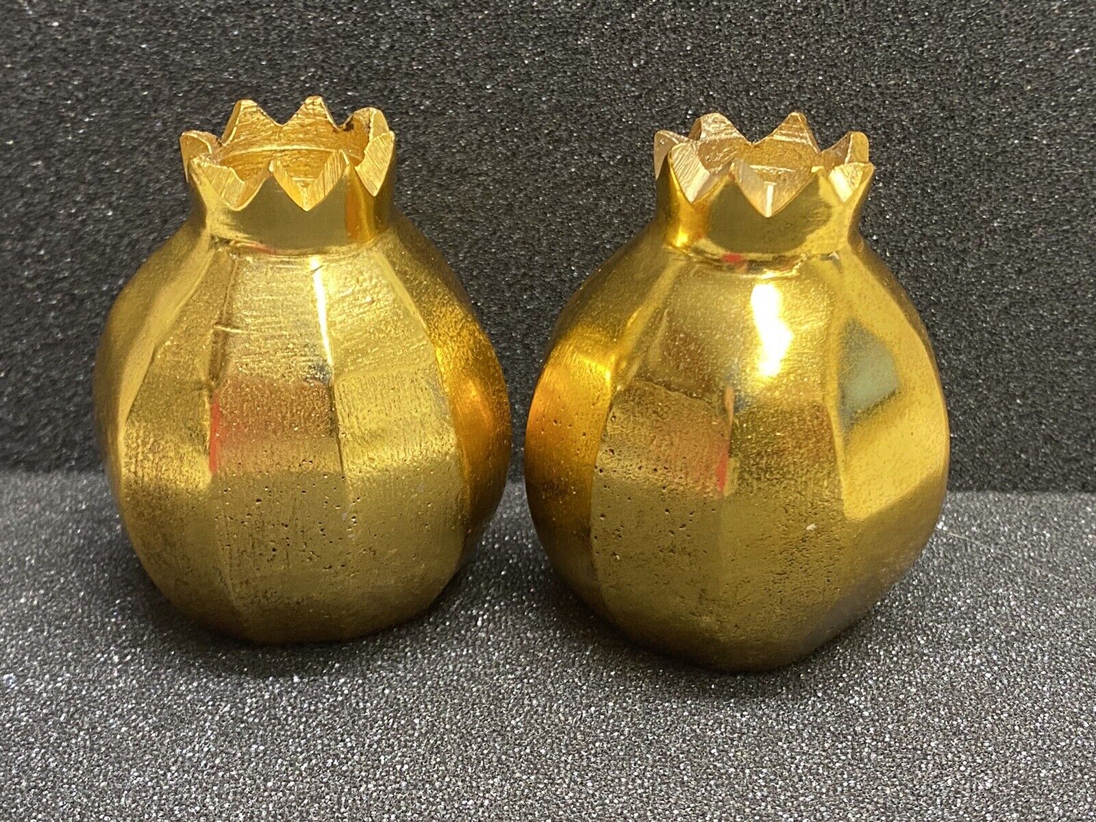 Vibhsa Pomegranate Salt and Pepper Shakers Set of 2 New