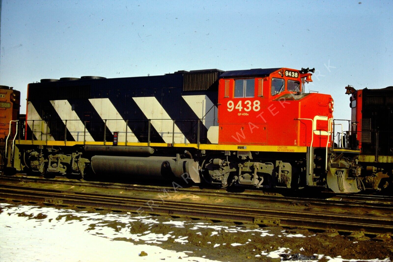 Canadian National railway 9438 locomotive CNR original train slide \'75