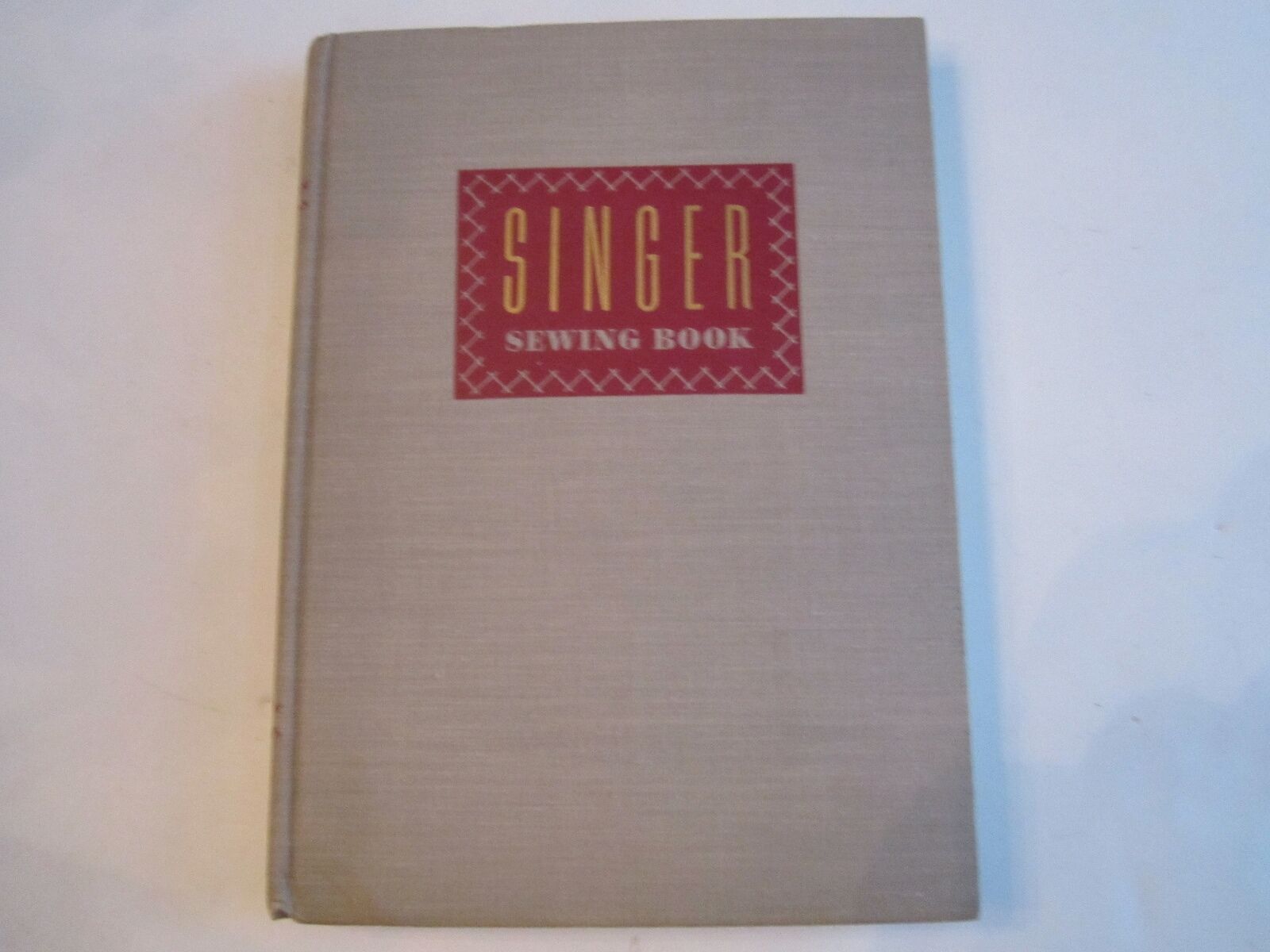 1949 SINGER SEWING BOOK BY PICKEN - VERY NICE CONDITION - BB-3A