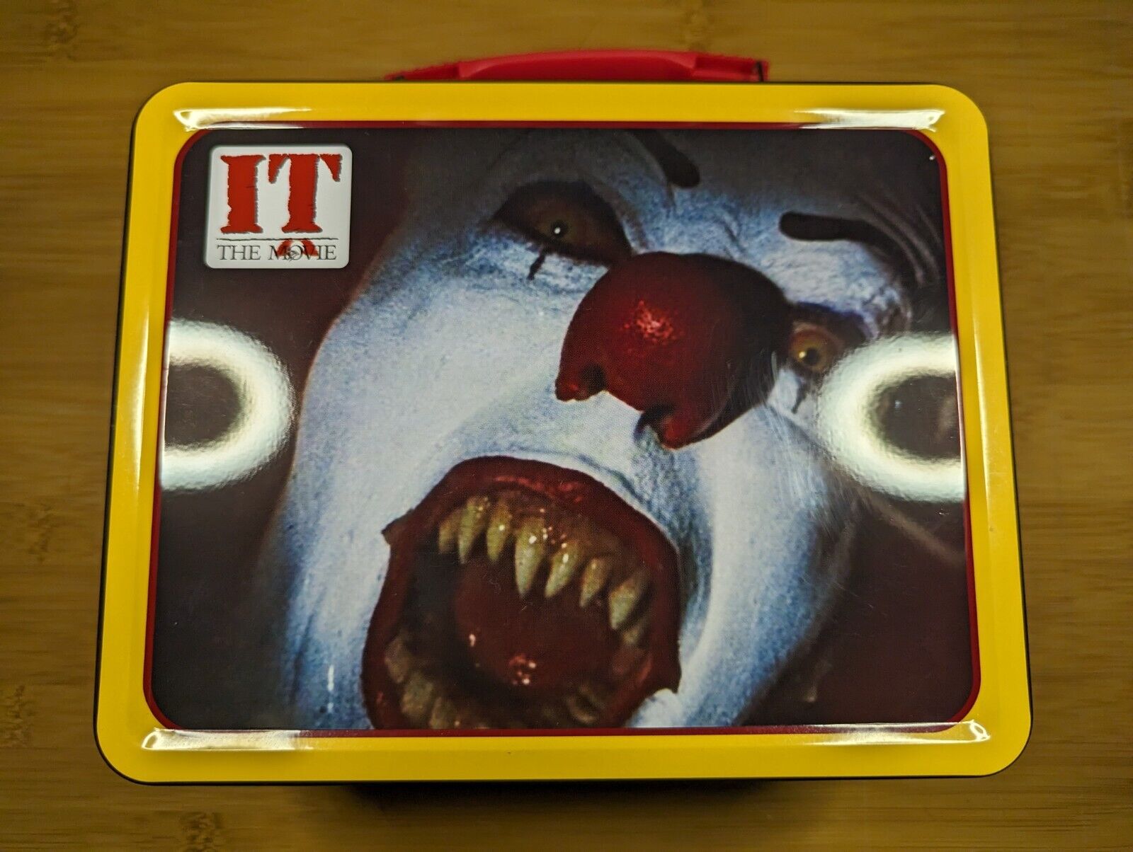 Classic IT Tin Tote Metal Lunch Box Pennywise Killer Clown EXCELLENT CONDITION 