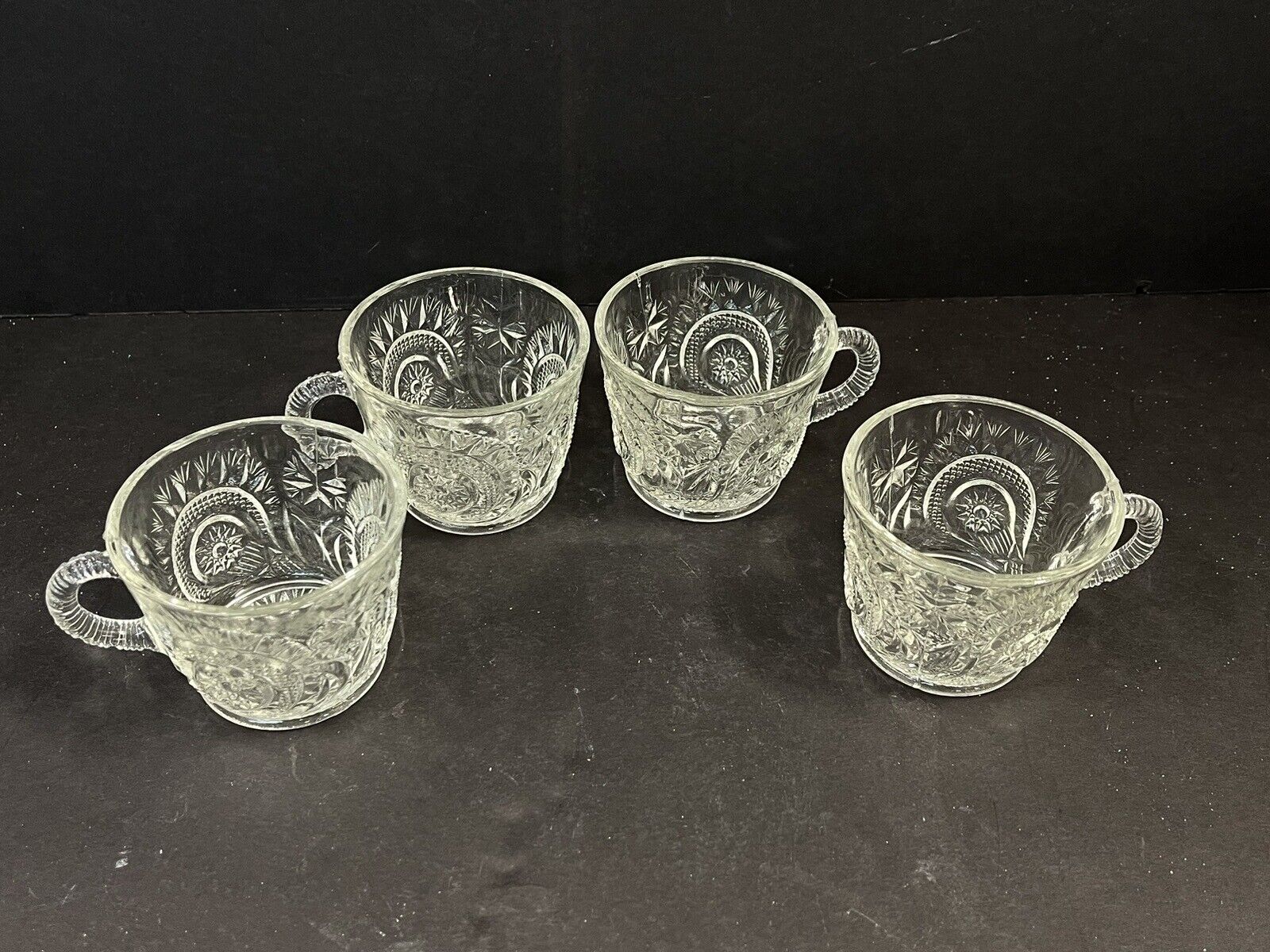 Vintage L.E. Smith Star Slewed Horseshoe Pattern Bottom Punch Bowl CUPS Set Of 4