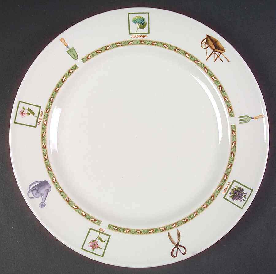 Royal Norfolk RNF11  Dinner Plate 6365828