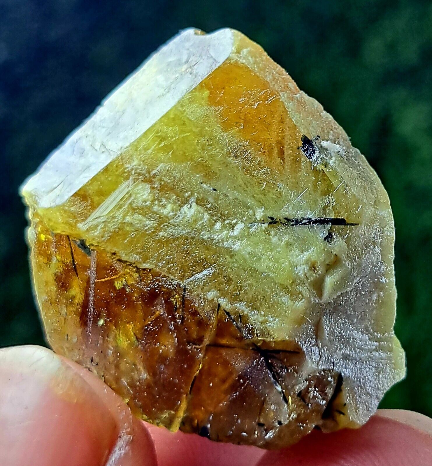 Very beautiful titanite (sphene) crystal with superb luster and colour 110carats
