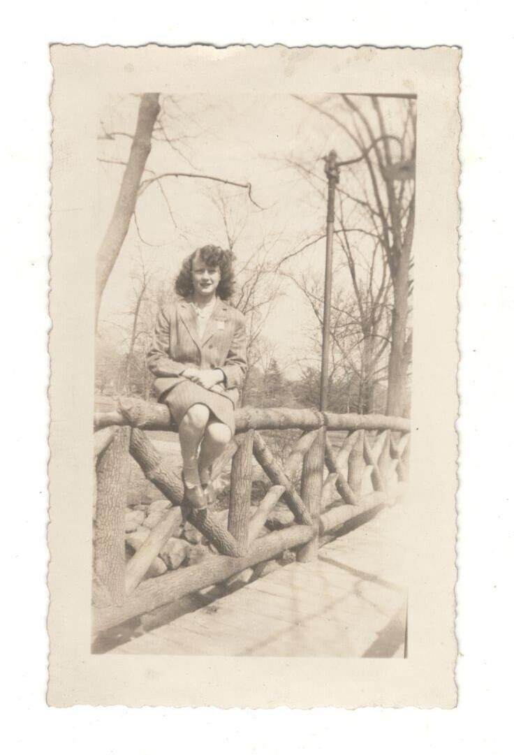 Vintage Photo Pretty Young Woman Posing On Wood Log Fence 1930's 1940's ACR4