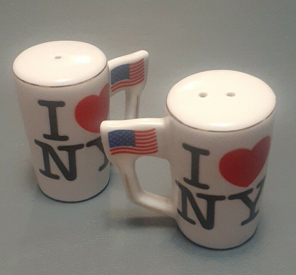 New York Salt & Pepper Shaker, I Love Ny With American Flag Rare Great Condition