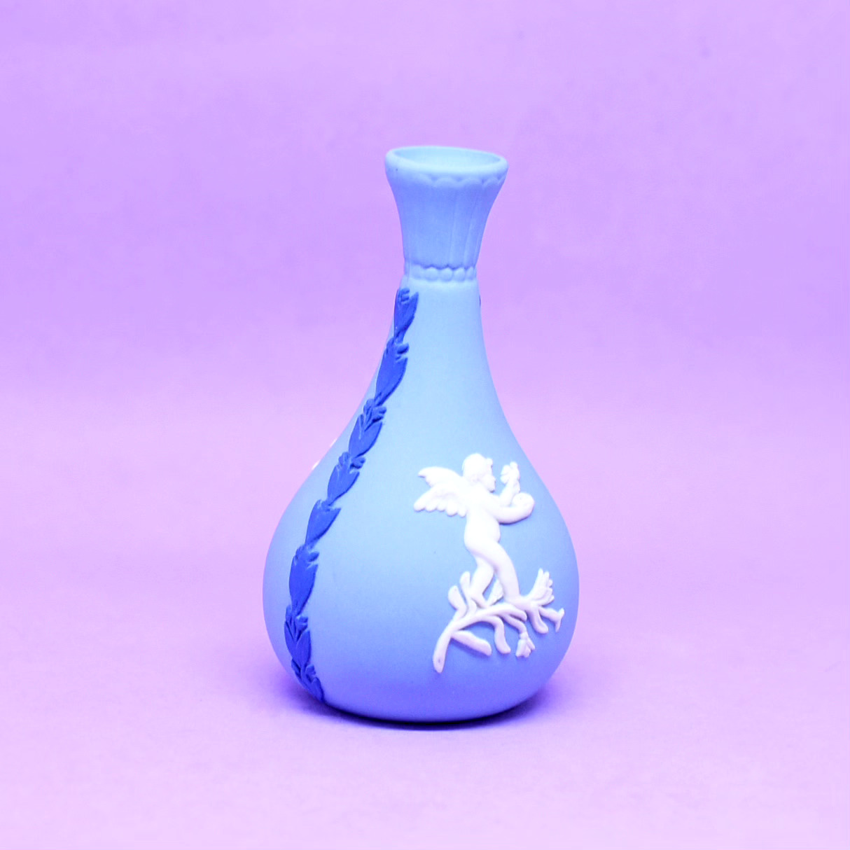 Wedgwood Mini Bud Vase Vase Tri - Colour Jasperware England