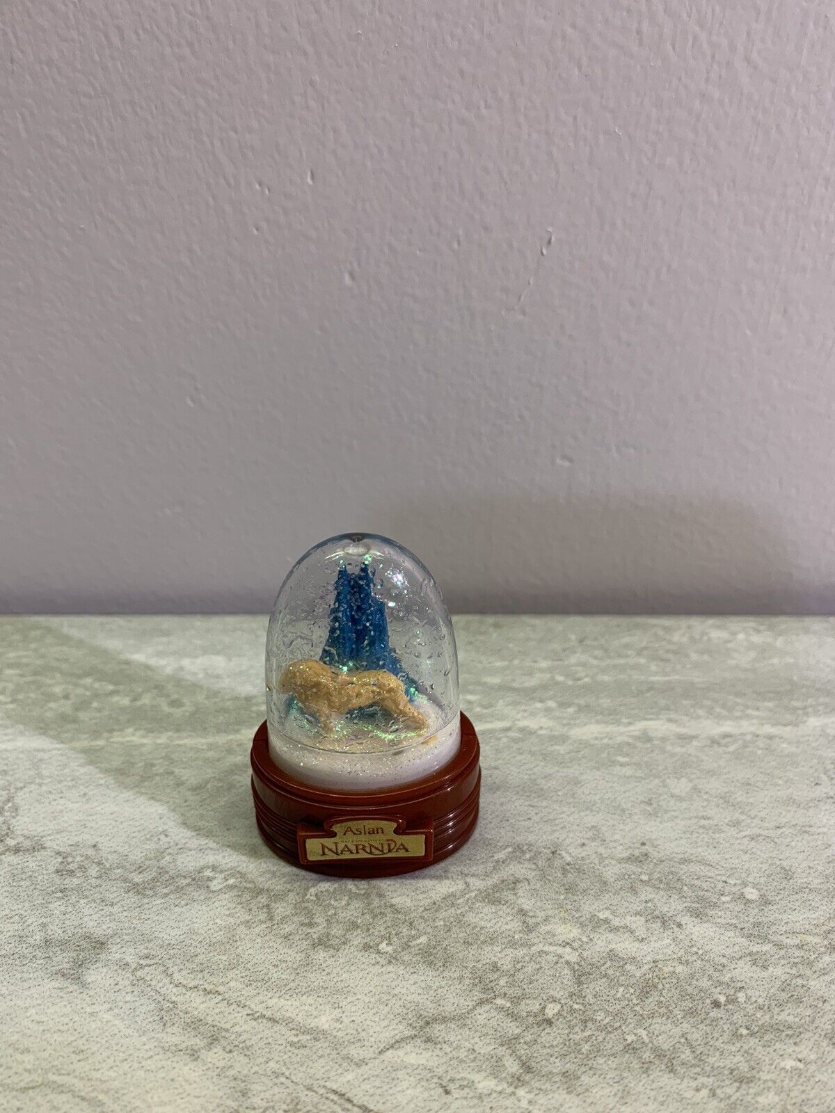 Disney Narnia Aslan Snow Globe Plastic Mini 2\