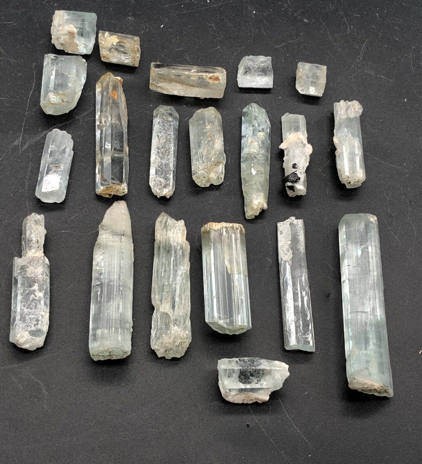 61 grams beautiful Aquamarine Crystal pieces from Pakistan