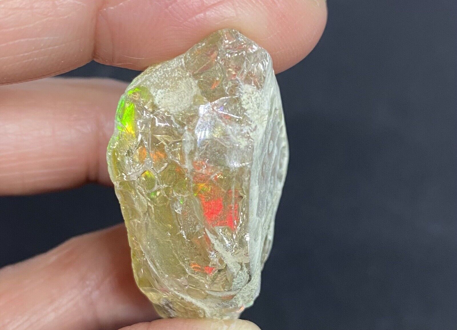 Ethiopian Welo Genuine Opal 14.6g Approx 1 1/2in AWESOME FLASHES