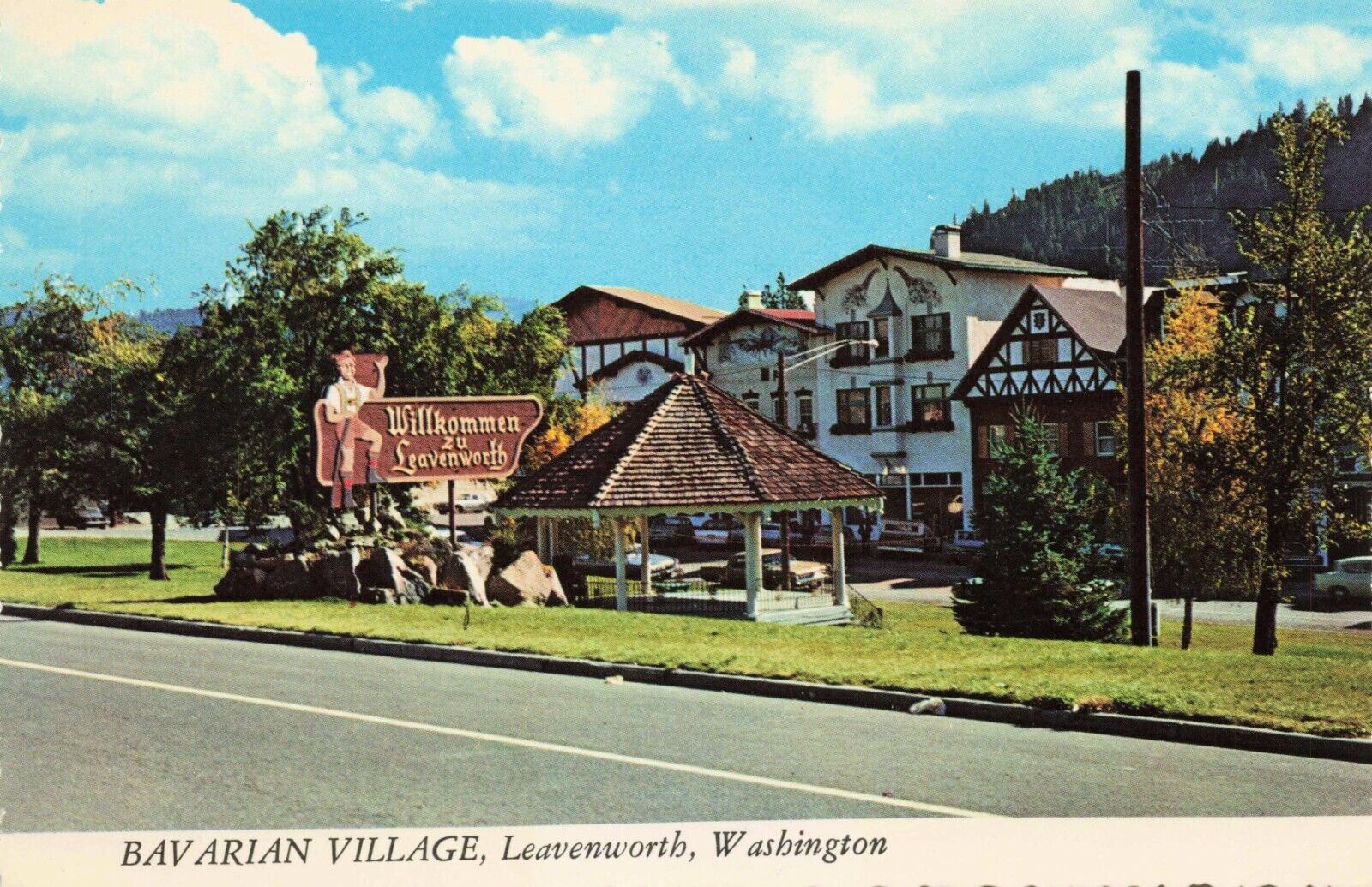 Postcard Bavarian Village Leavenworth Washington Willkommen Zu