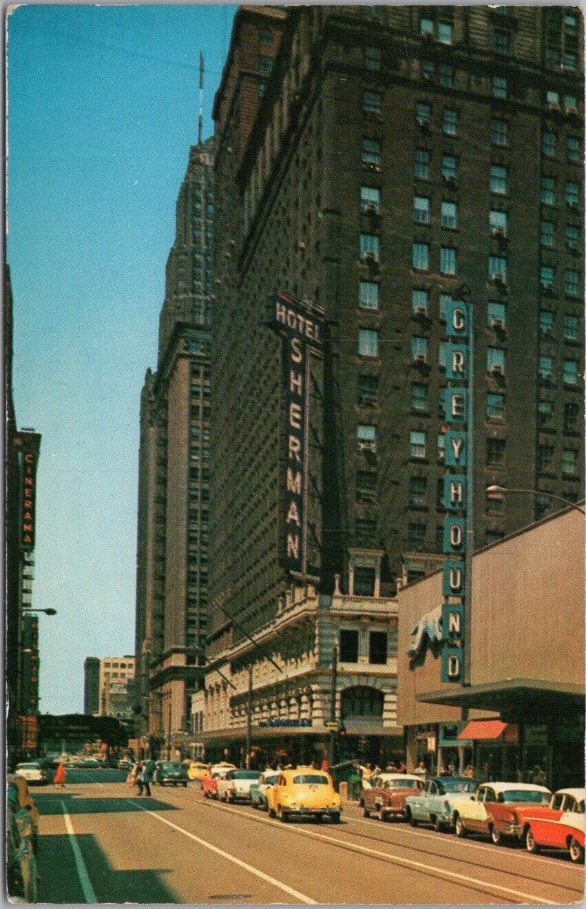 1950s CHICAGO, Illinois Postcard HOTEL SHERMAN Street View / Plastichrome Unused