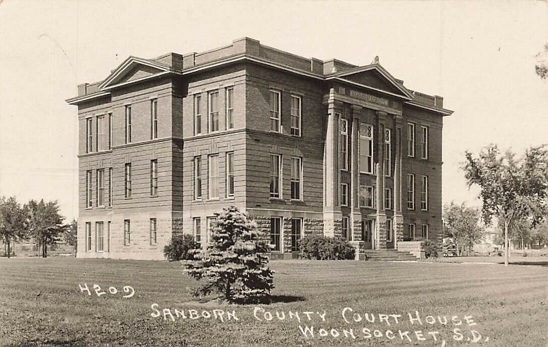 RPPC  Court House Sanborn County Woonsocket SD Real Photo P383