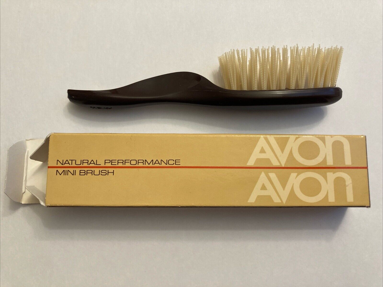 Vintage 1980s Avon Natural Performance Mini Travel Brush Brown Handle 1988 NIB