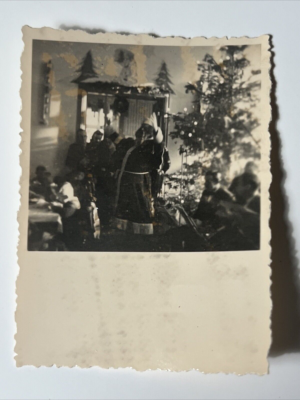 1940s SOLDIERS and SANTA CLAUS Vintage Snapshot Photo Christmas Tree