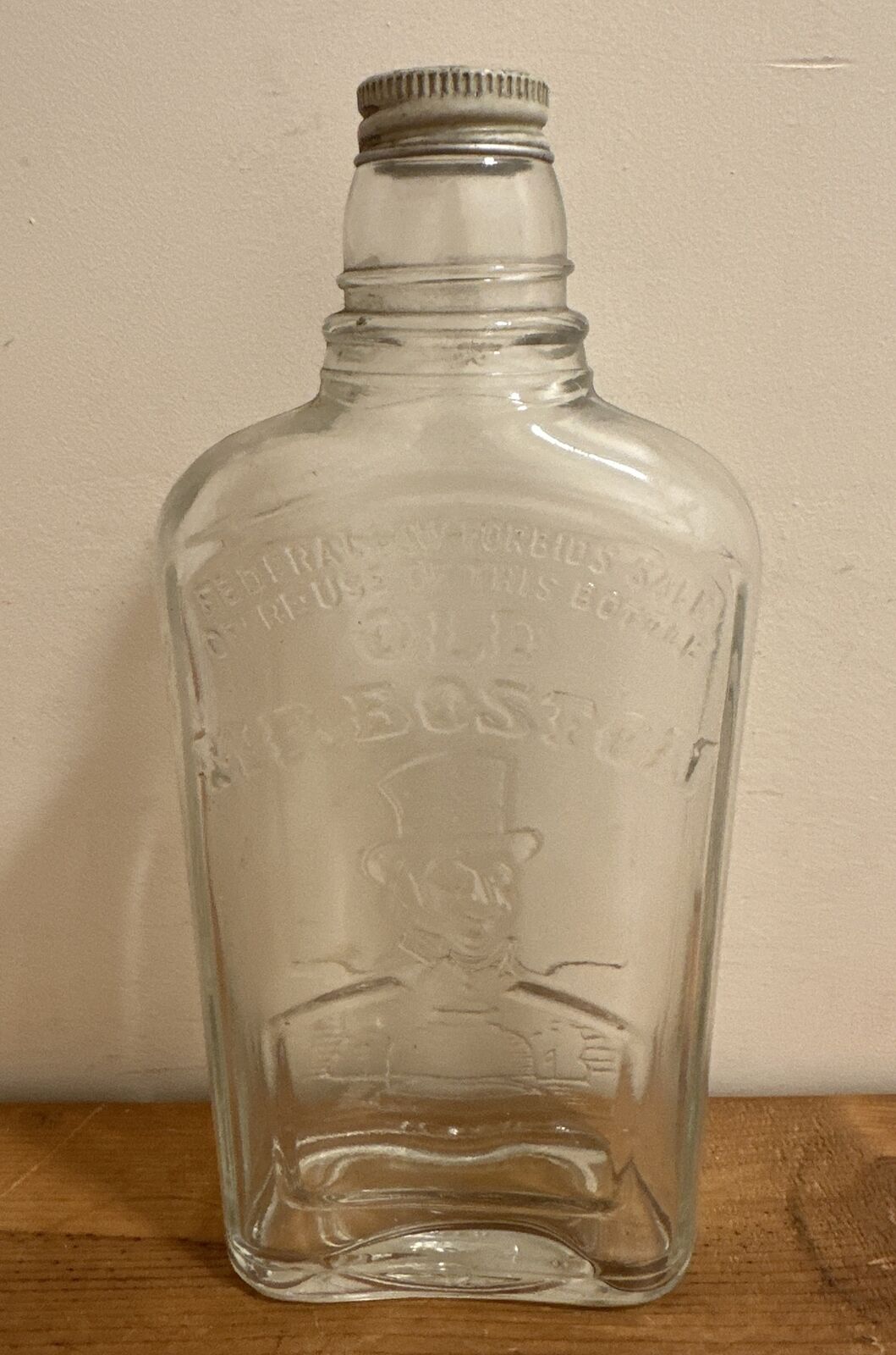 VTG 1950’s Whiskey Bottle OLD MR BOSTON Top Hat Man EMBOSSED Face Glass 18-20 oz