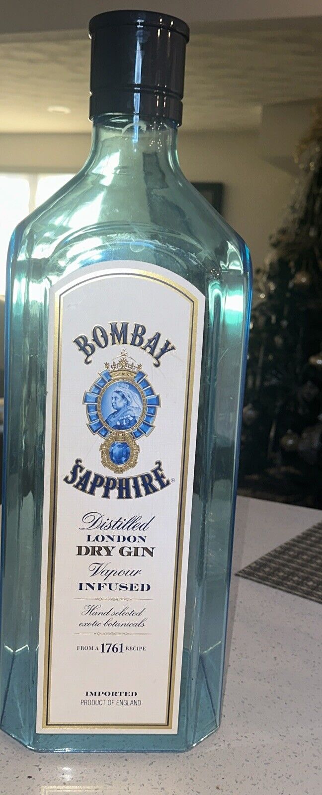 Giant Bombay Sapphire Dry Gin Store Display Liquor Plastic Clear Blue Bottle 22\