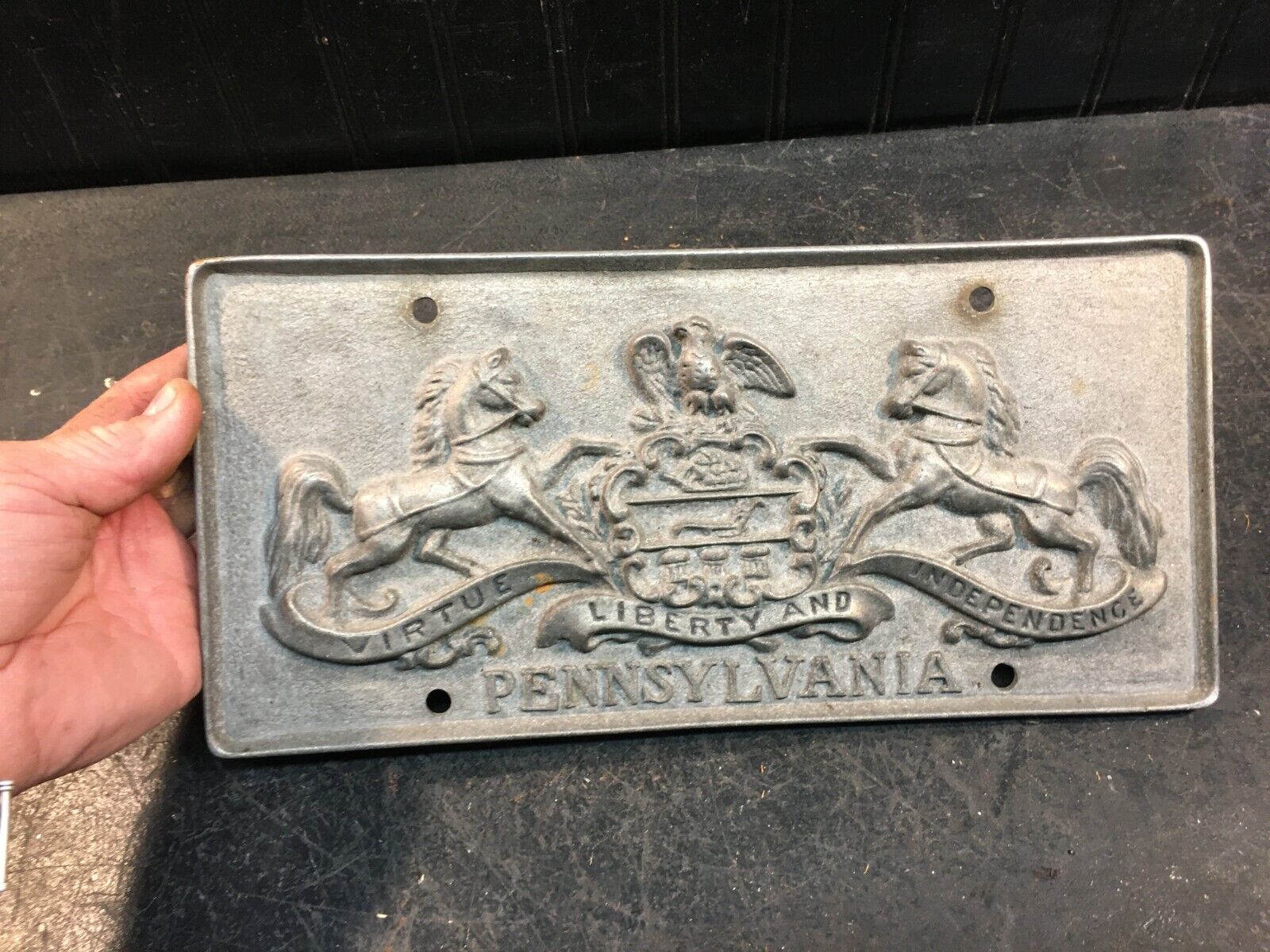 Cast aluminum license plate - Pennsylvania Bicentennial 1776 - 1976