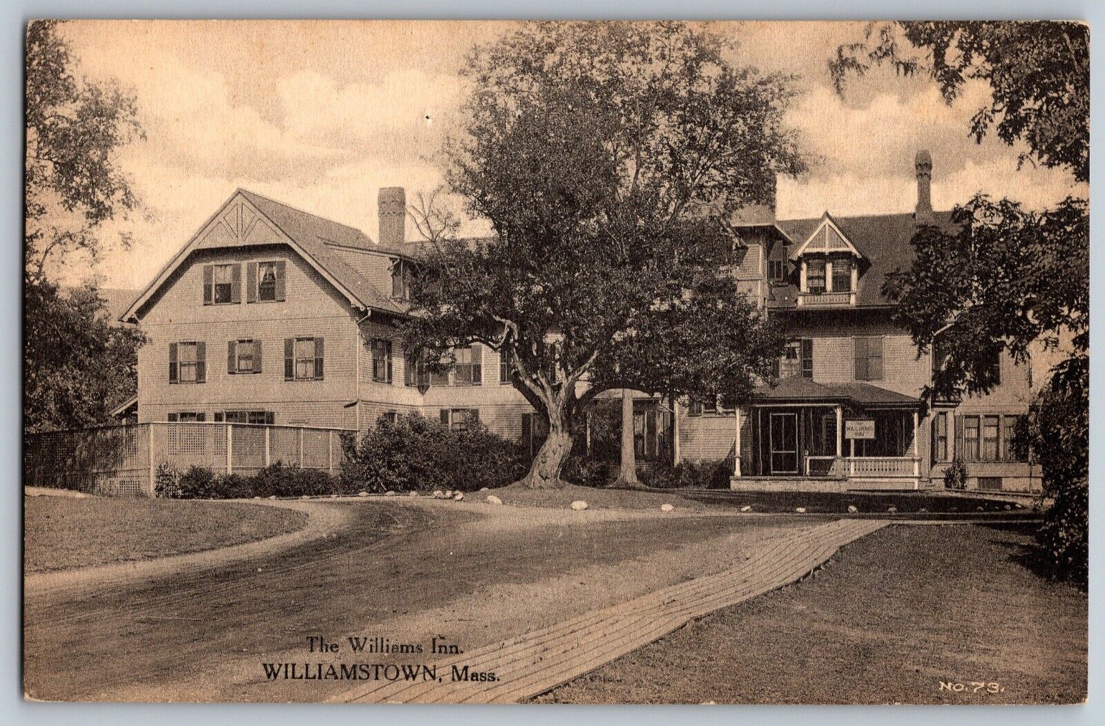 Williamstown, Massachusetts MA - The Williams Inn - Vintage Postcard - Unposted