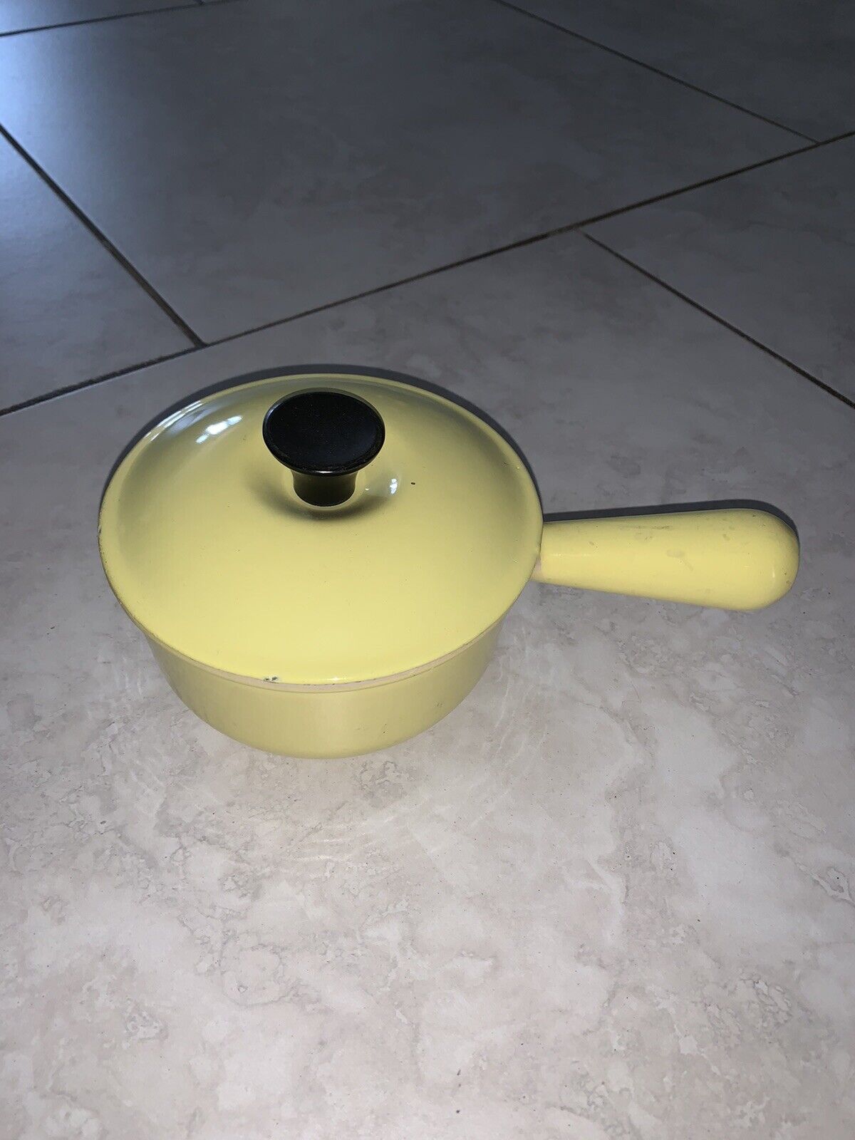 VINTAGE LE CREUSET Yellow CAST IRON HOLLOW HANDLE SAUCEPAN WITH LID #14