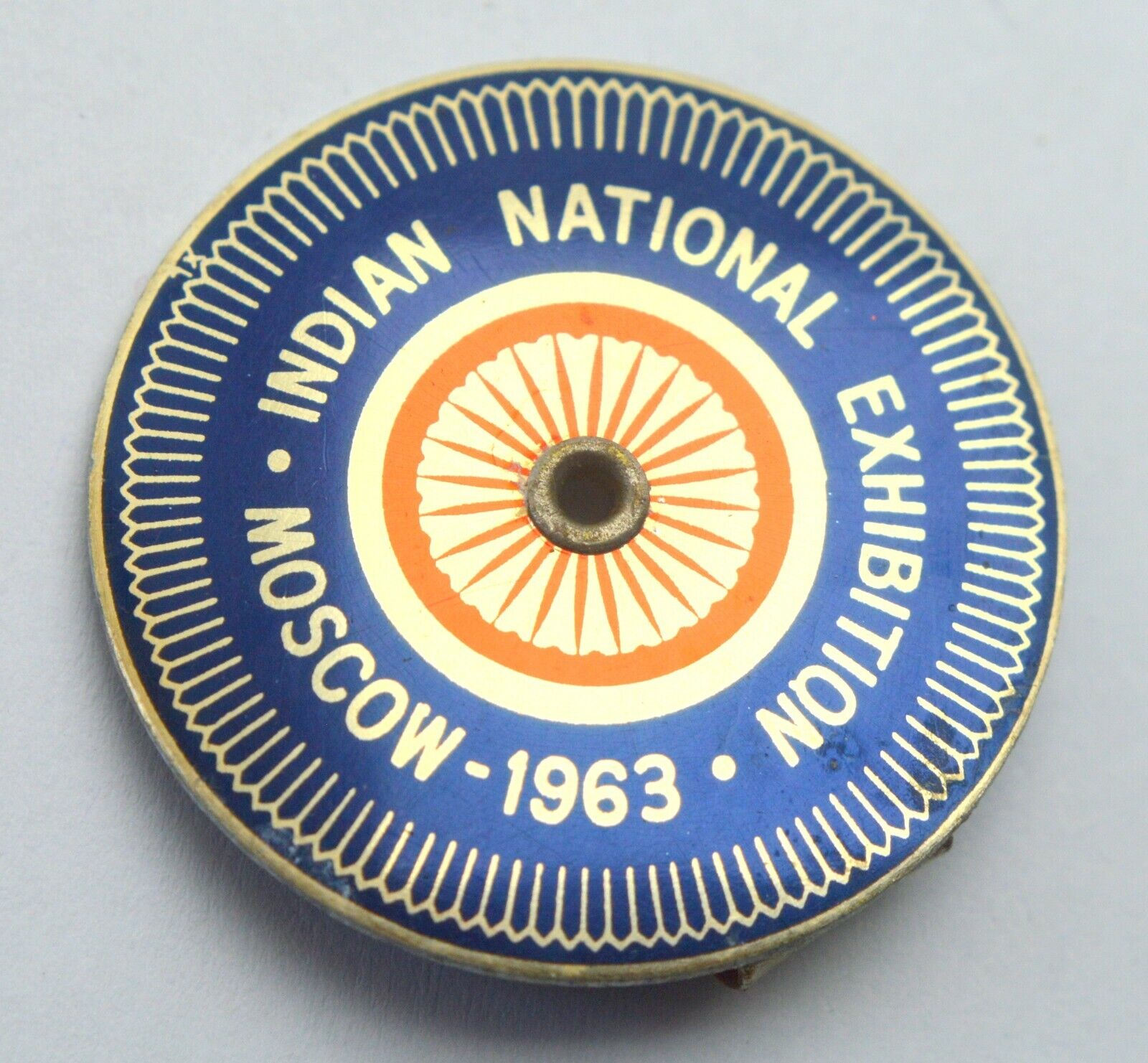 RUSSIA USSR SOVIET INDIAN NATIONAL EXHIBITION MOSCOW 1963 BUTTON PIN BADGE