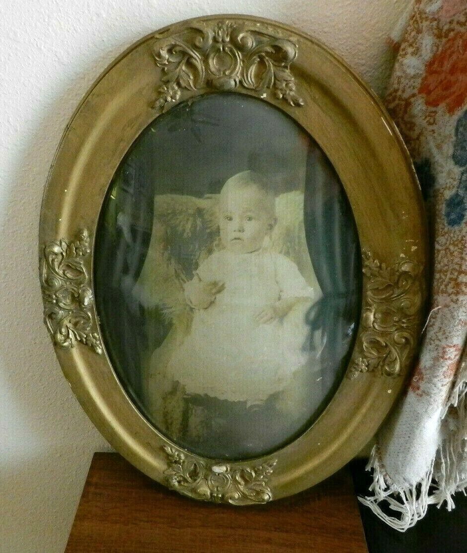 Antique Gold Oval Gesso Picture Frame w-Convex Bubble Glass 25 × 19 Baby Photo