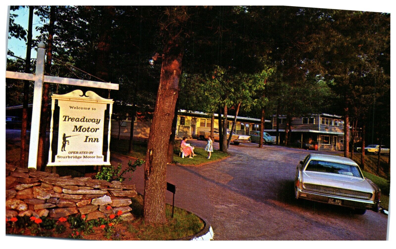 Postcard Chrome era Treadway Motor Inn Sturbridge Massachusetts 