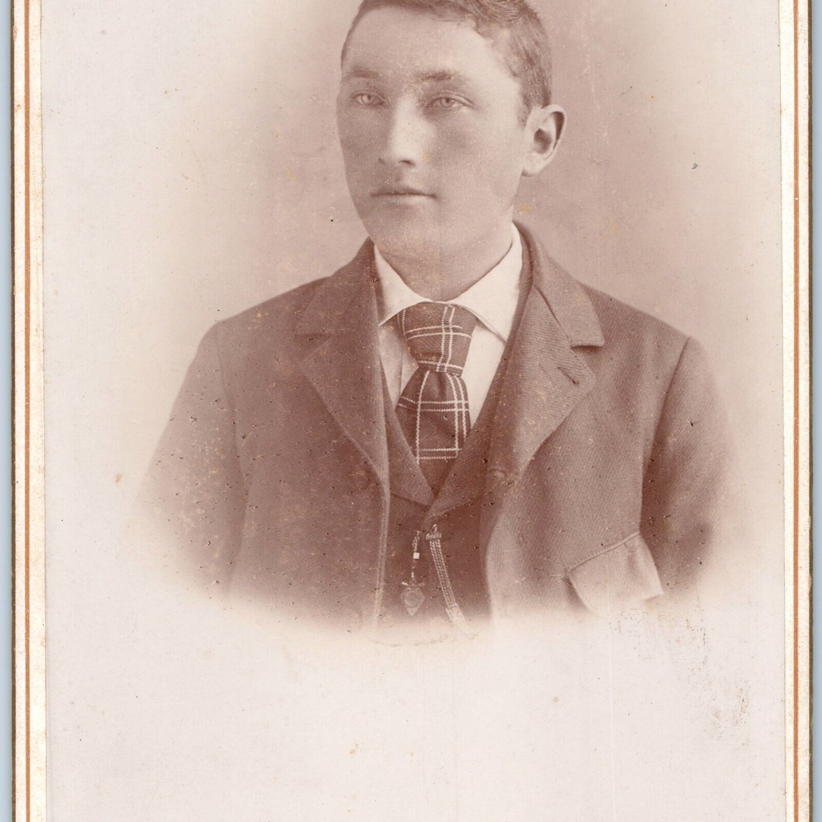 c1880s Clinton, Iowa Stoic Young Man Boy Cabinet Card Photo IA WF Ferguson B23