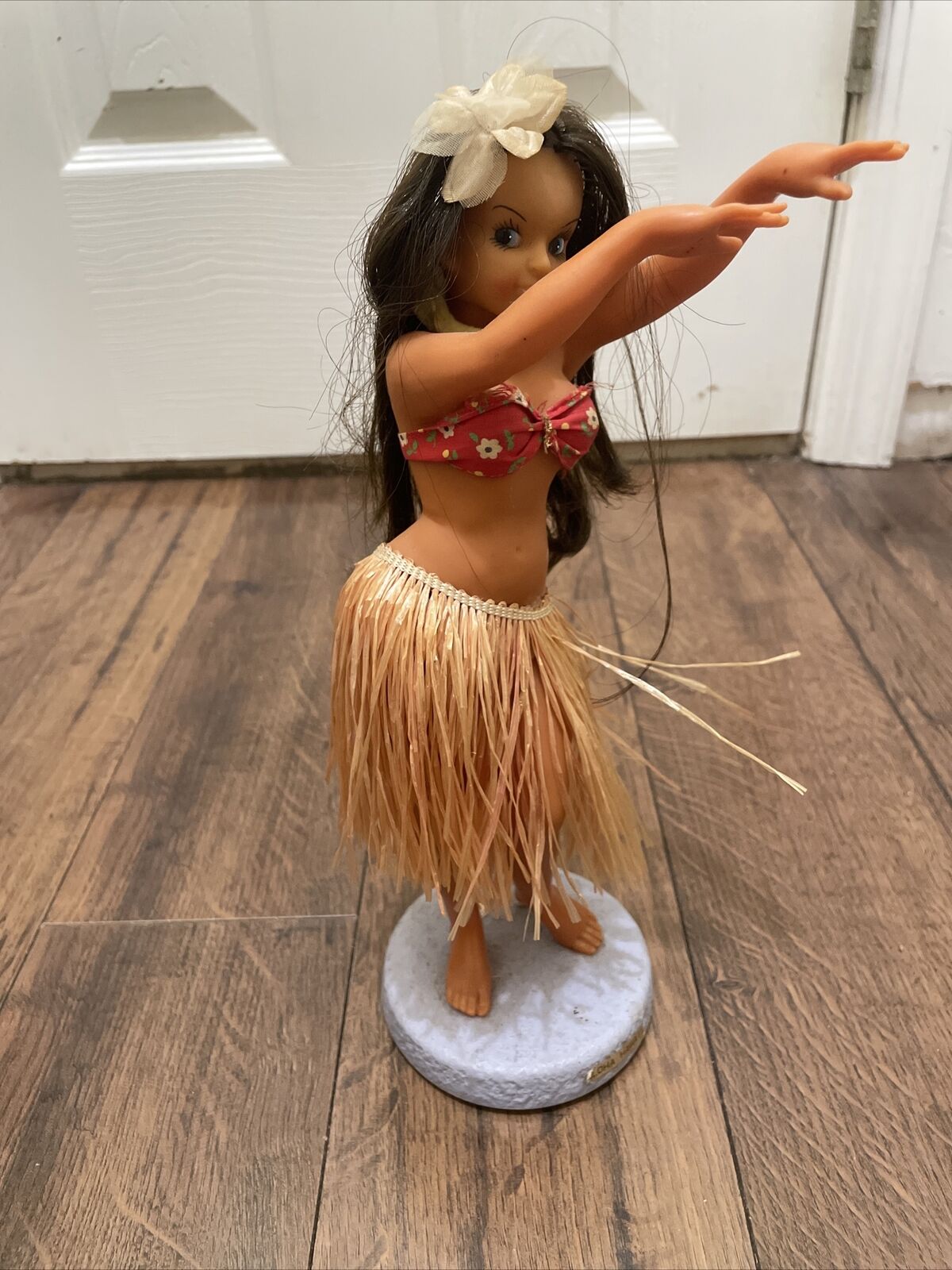 Vintage 1970s Hawaiian HULA GIRL Busty Dancer Figure 11.5” Tall Tiki Bar Decor