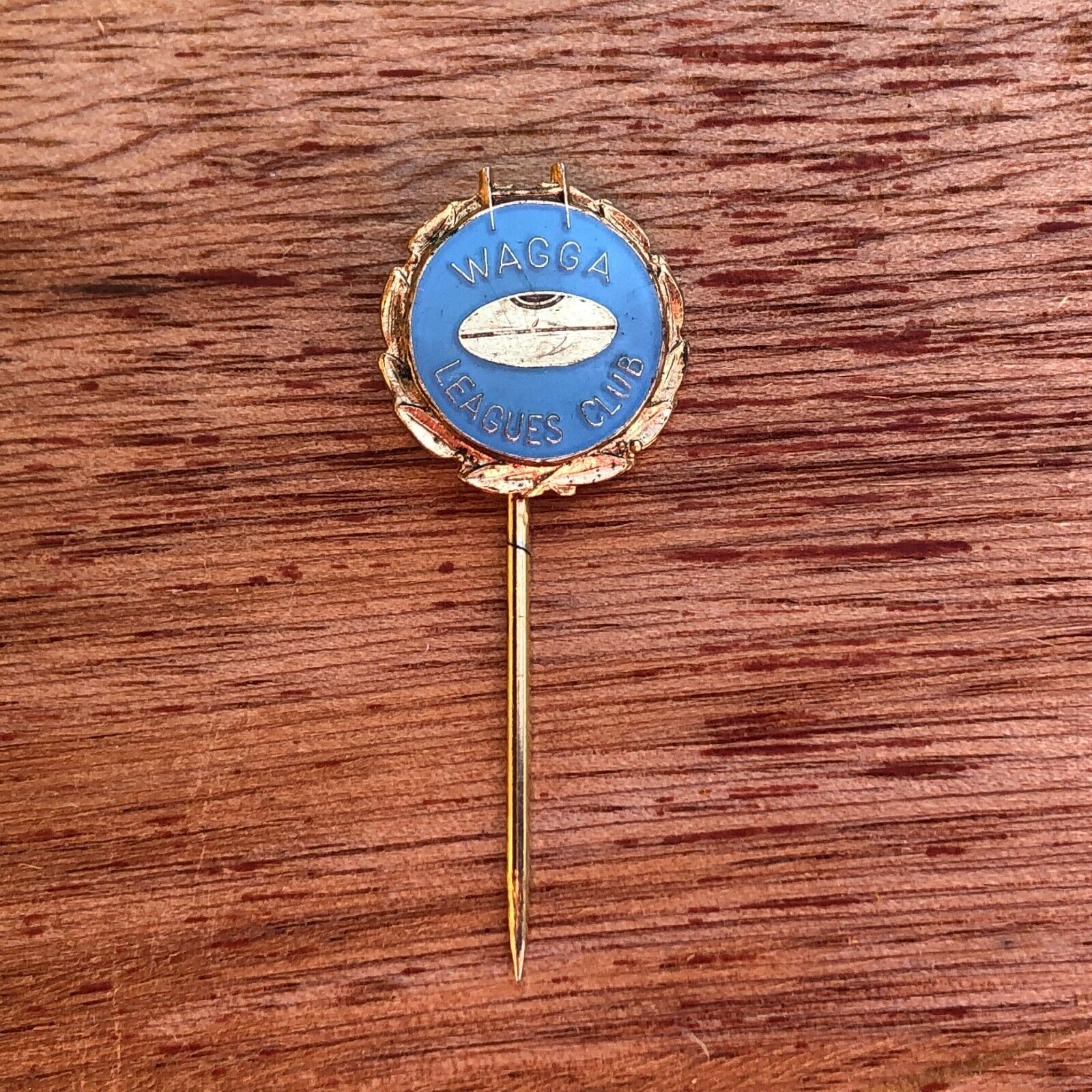 Vintage Wagga Leagues Club Enamel Stickpin Stick Pin Rugby A4