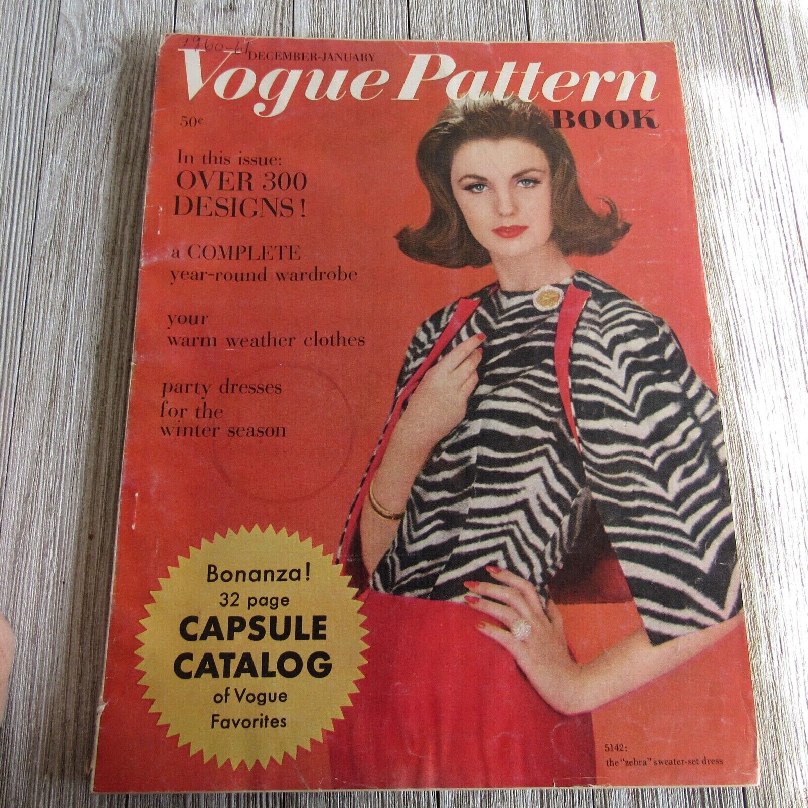 Vintage VOGUE  Pattern Book Magazine Dec/Jan 1961  fashion/Sewing