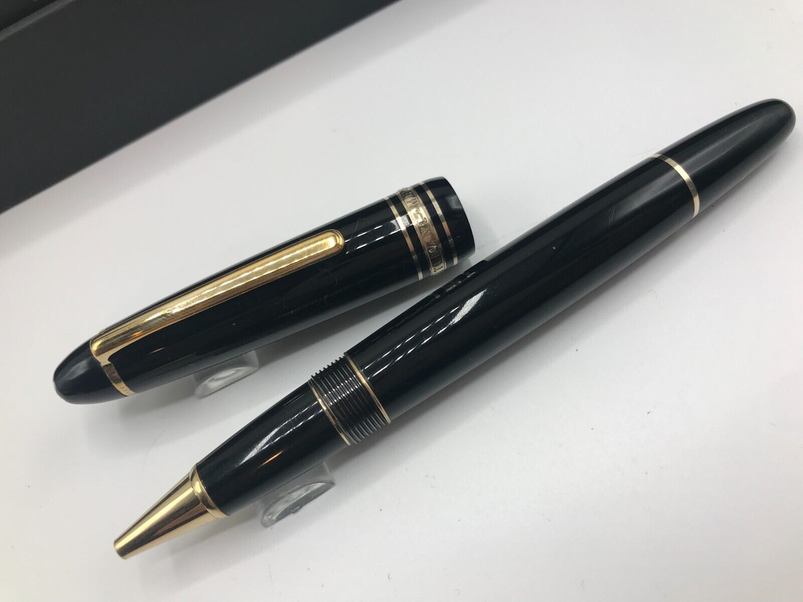 Montblanc LeGrand Meisterstuck Black w/ Gold-Coated Rollerball Pen 162 11402