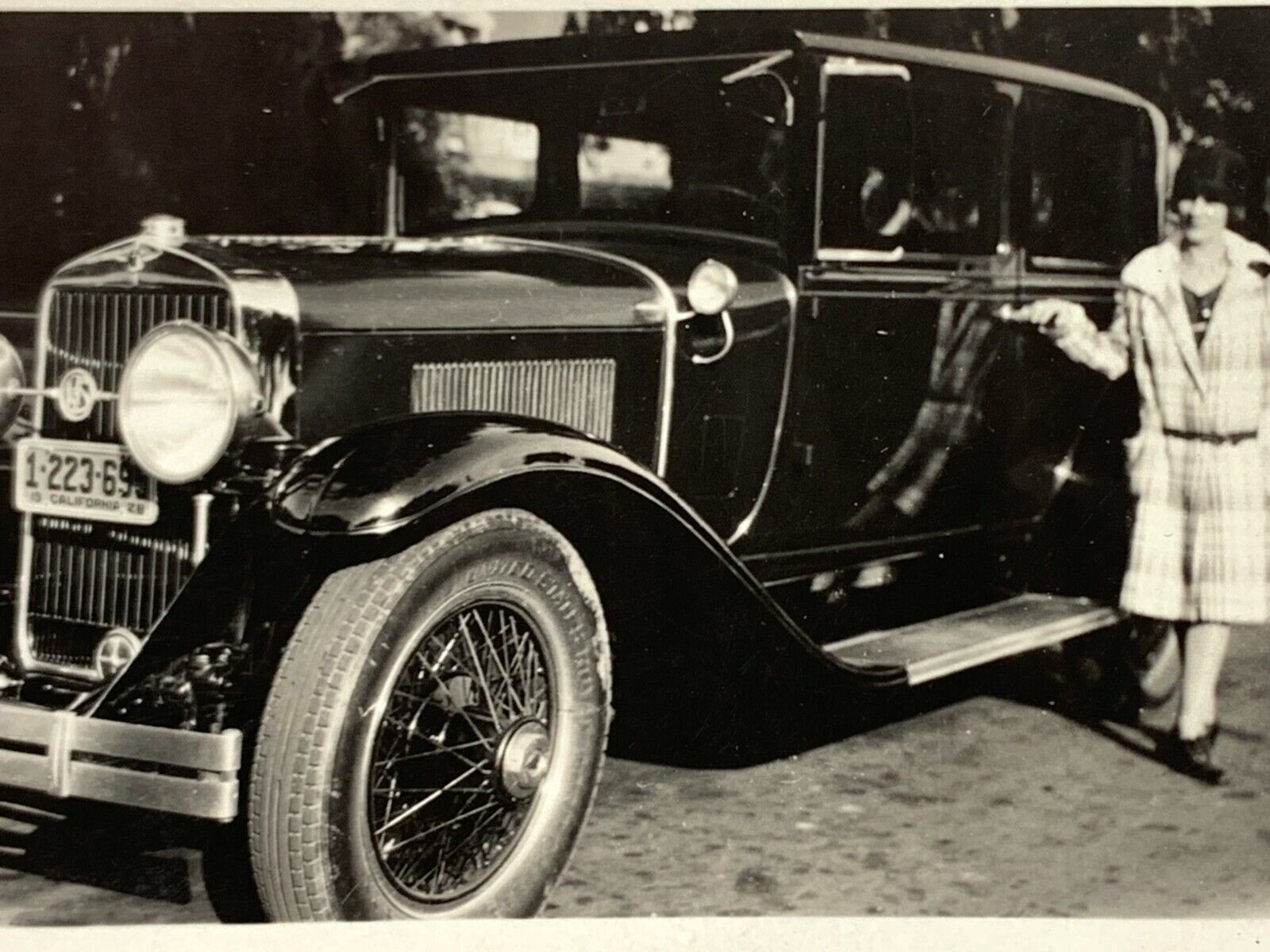 AgD) Found Photo Photograph 1928 Woman Posing Old Large La Salle Car California 
