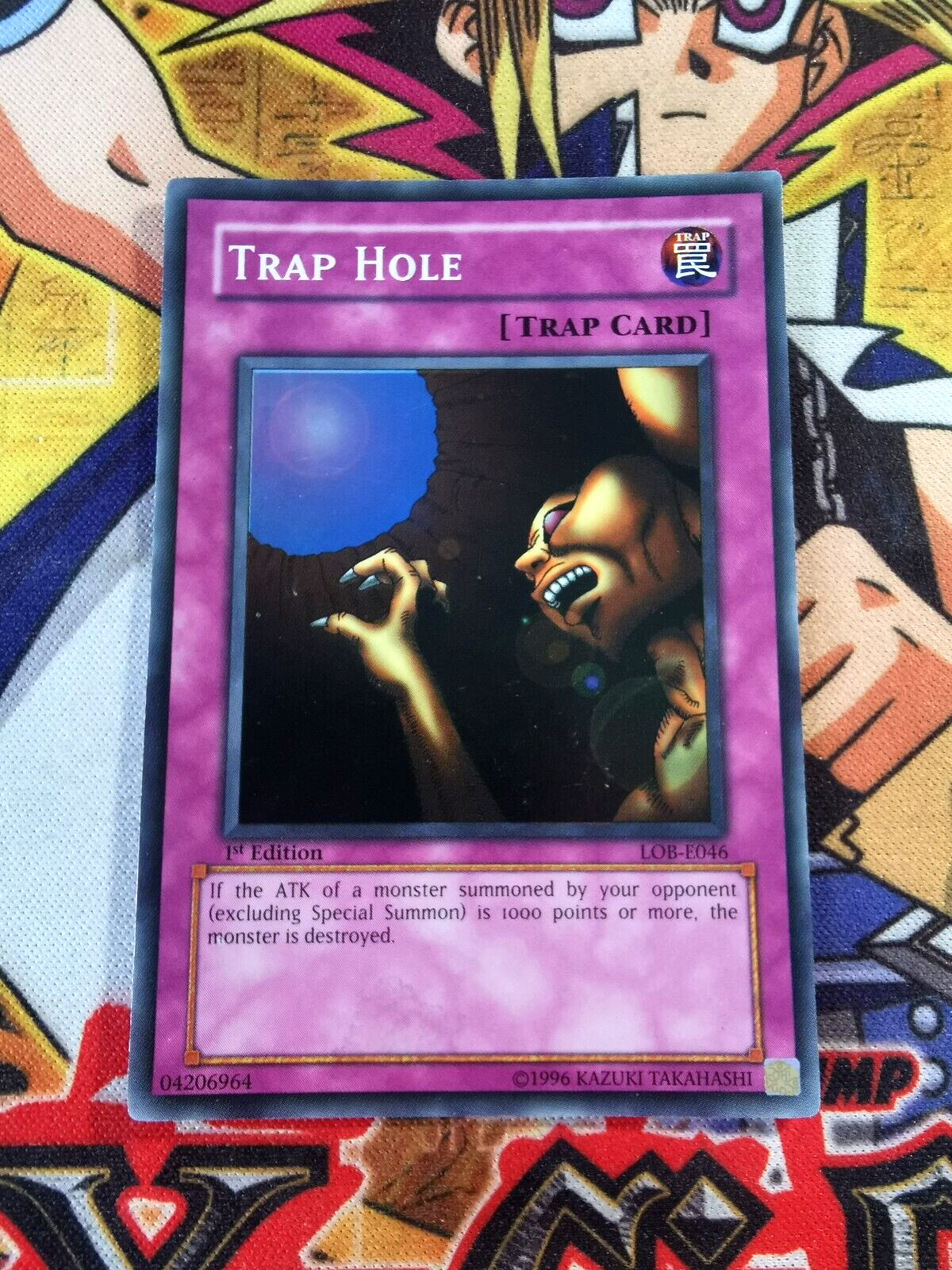 Trap Hole lob-e046 1st Edition (MP/HP) Super Rare Yu-Gi-Oh
