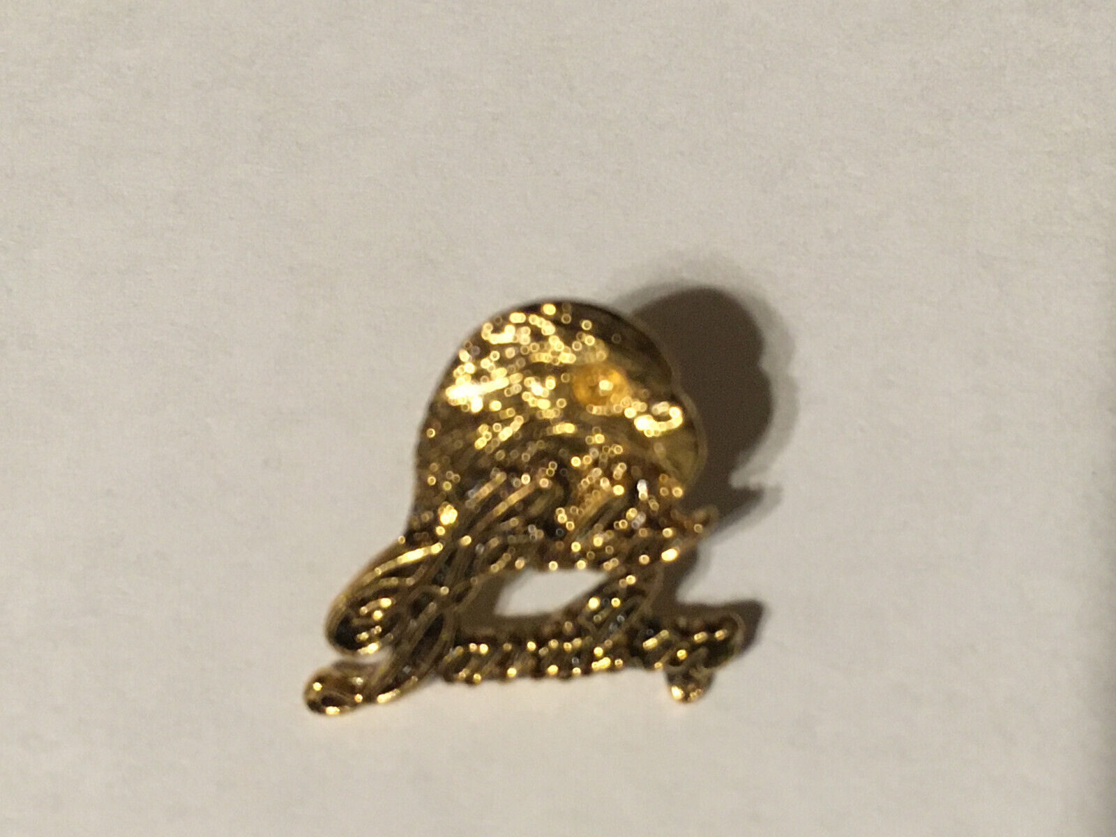 GOLD PLATED HARLEY DAVIDSON MOTORCYCLE VEST PIN BALD EAGLE / WRONGWAY052