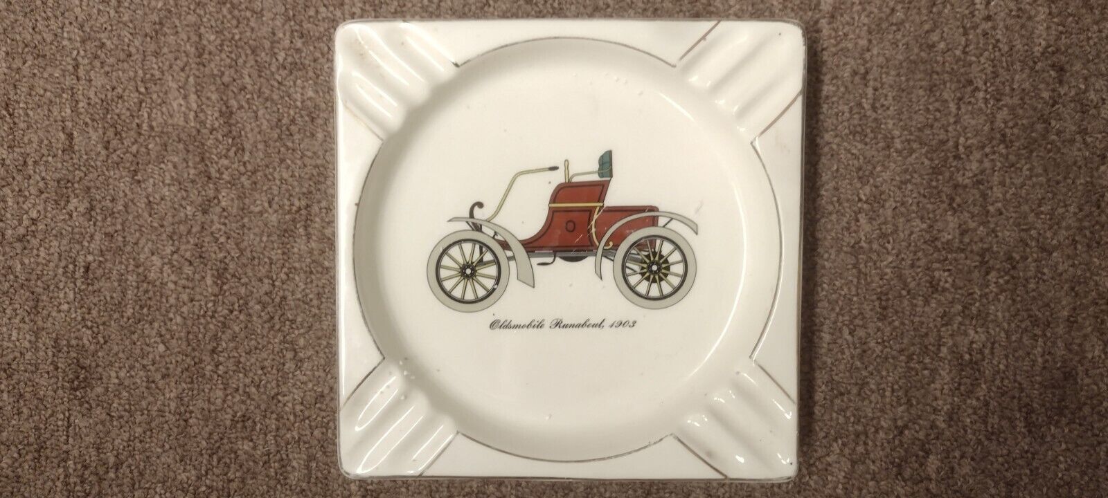 Vintage Ashtray Antique Car 1903 Oldsmobile Runabout Ceramic MCM  Coffee Table
