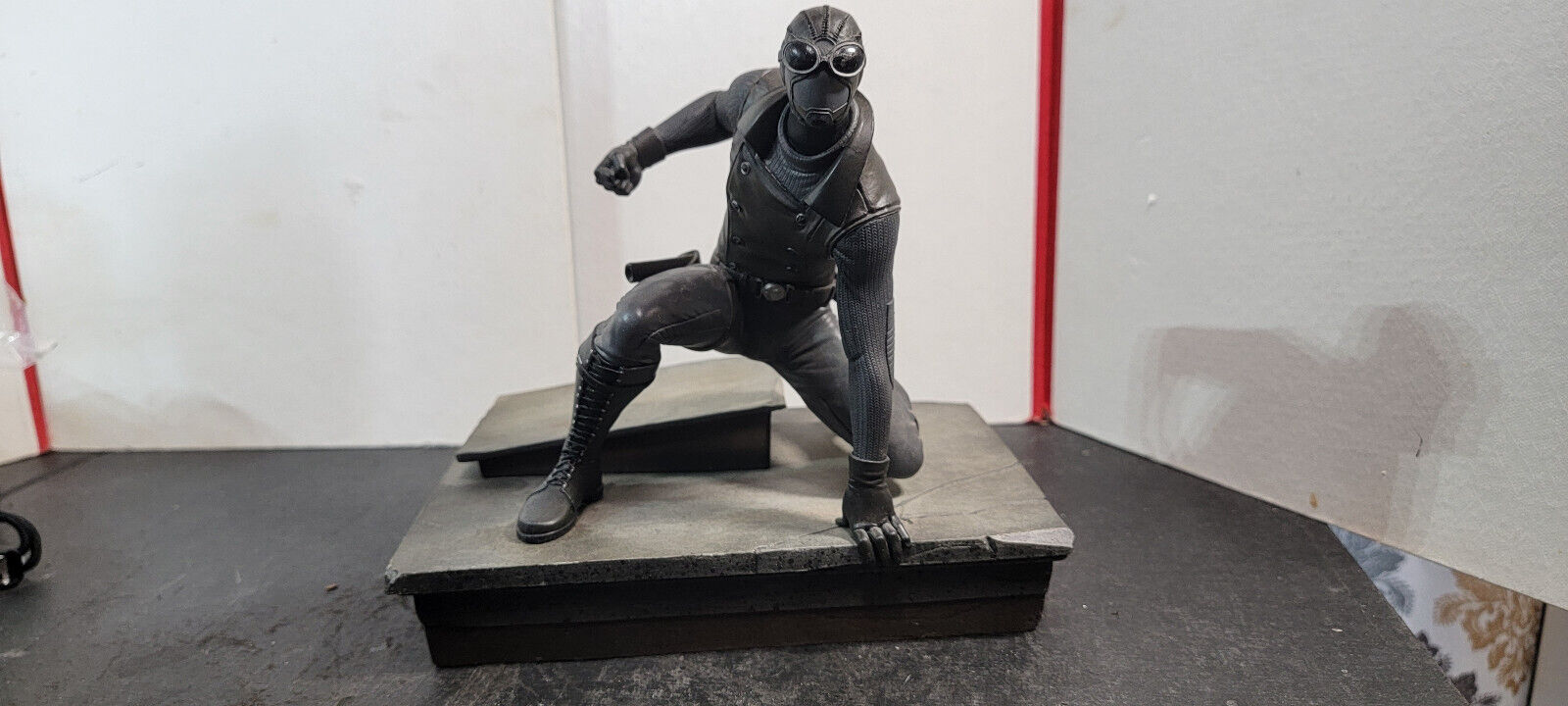 Marvel Gamerverse Gallery Spider-Man Noir PVC Diorama Statue Gamestop Exclusive