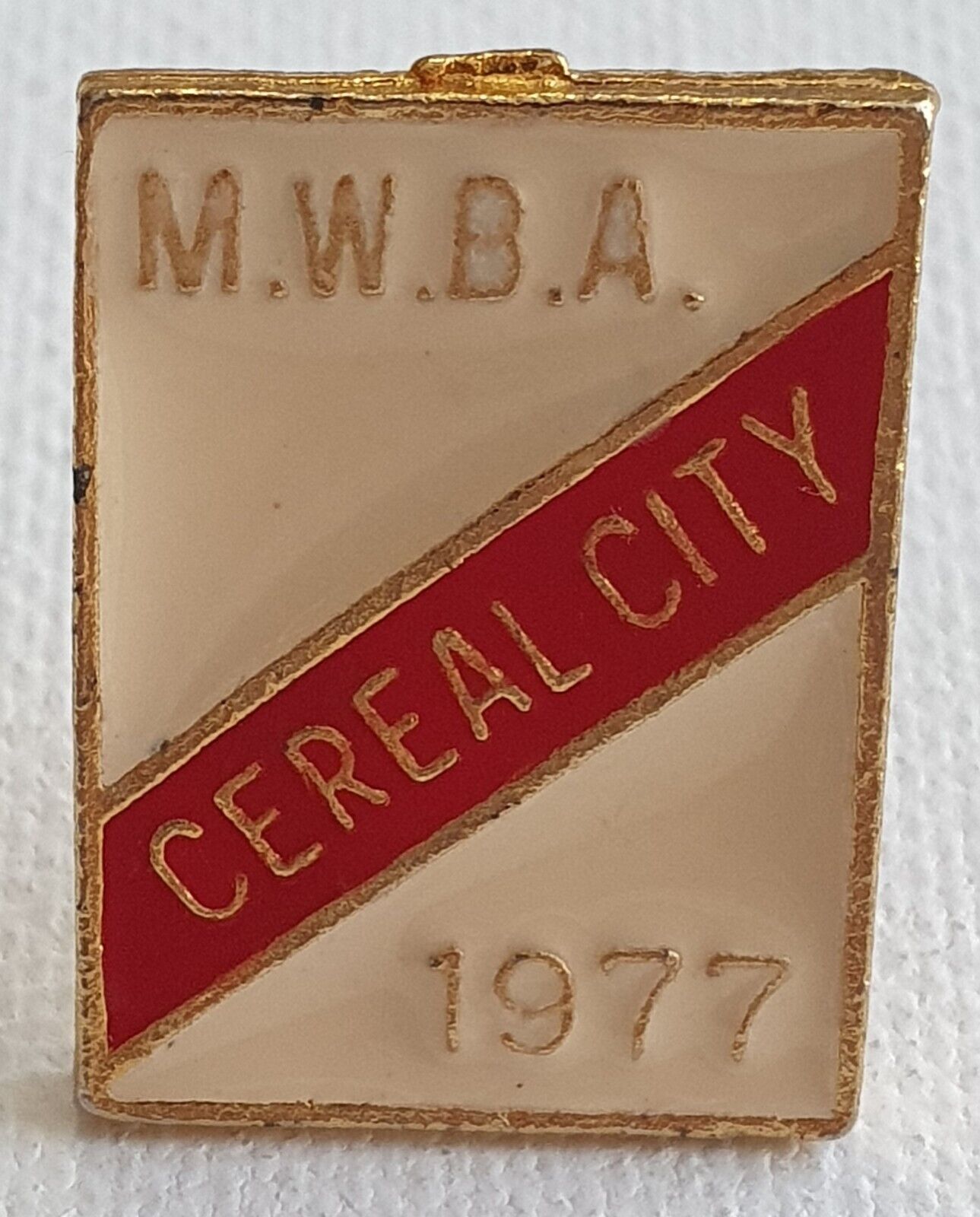 Vintage 1977 MWBA CEREAL CITY MICHIGAN WBA Enamel Women\'s Bowling Assoc. Pin