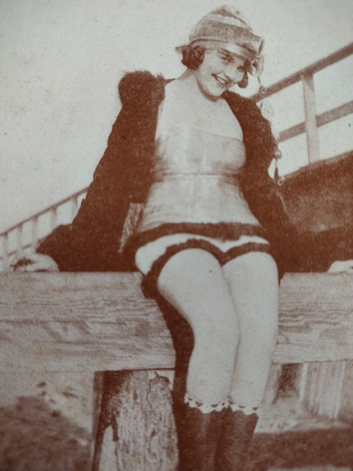 Pinup Bathing Beauty Postcard Vintage Boardwalk Mack Sennett Comedy Unposted