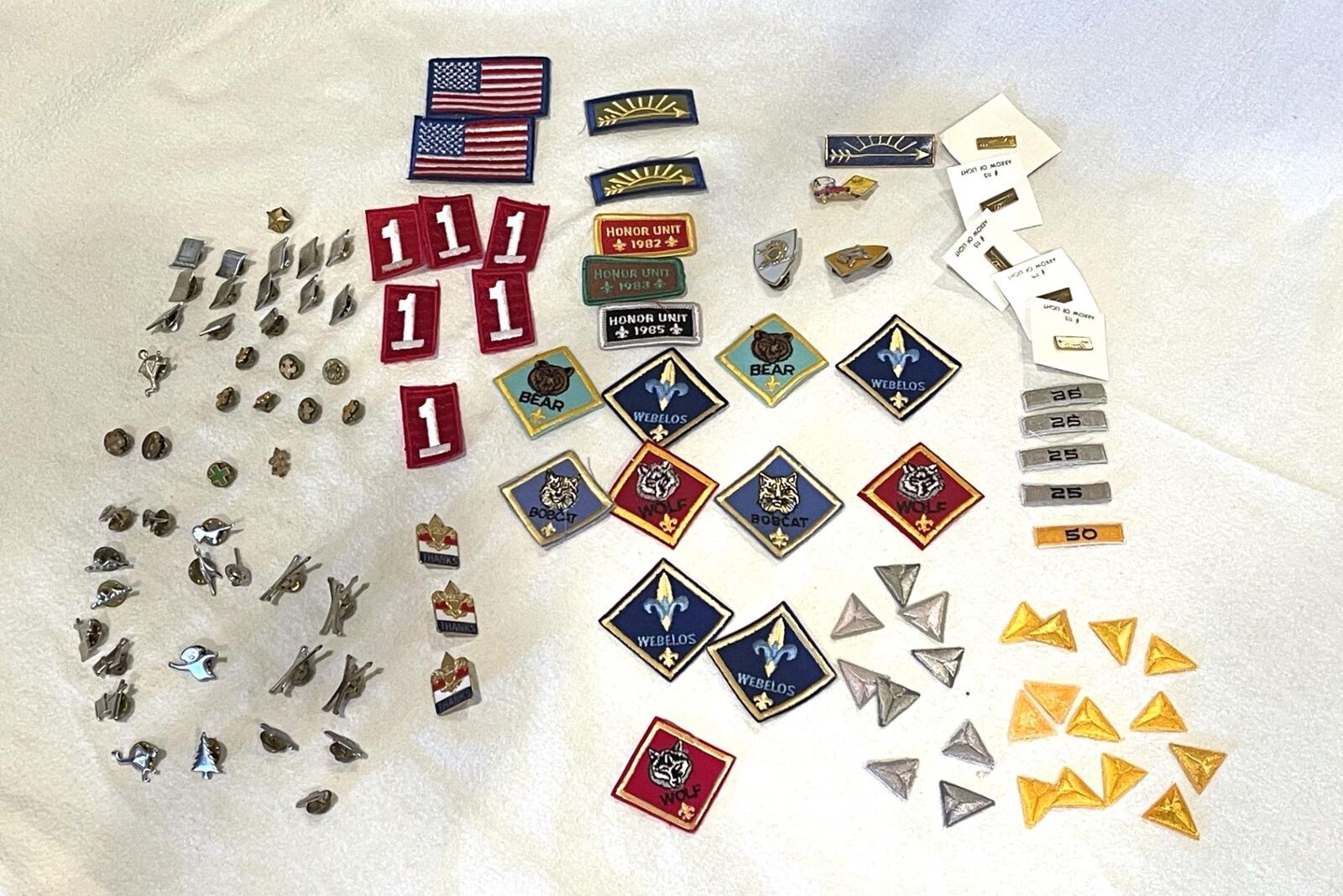 Large Lot of Vintage Boy Scout / Cub Scout Badges and Pins – ALL NEW