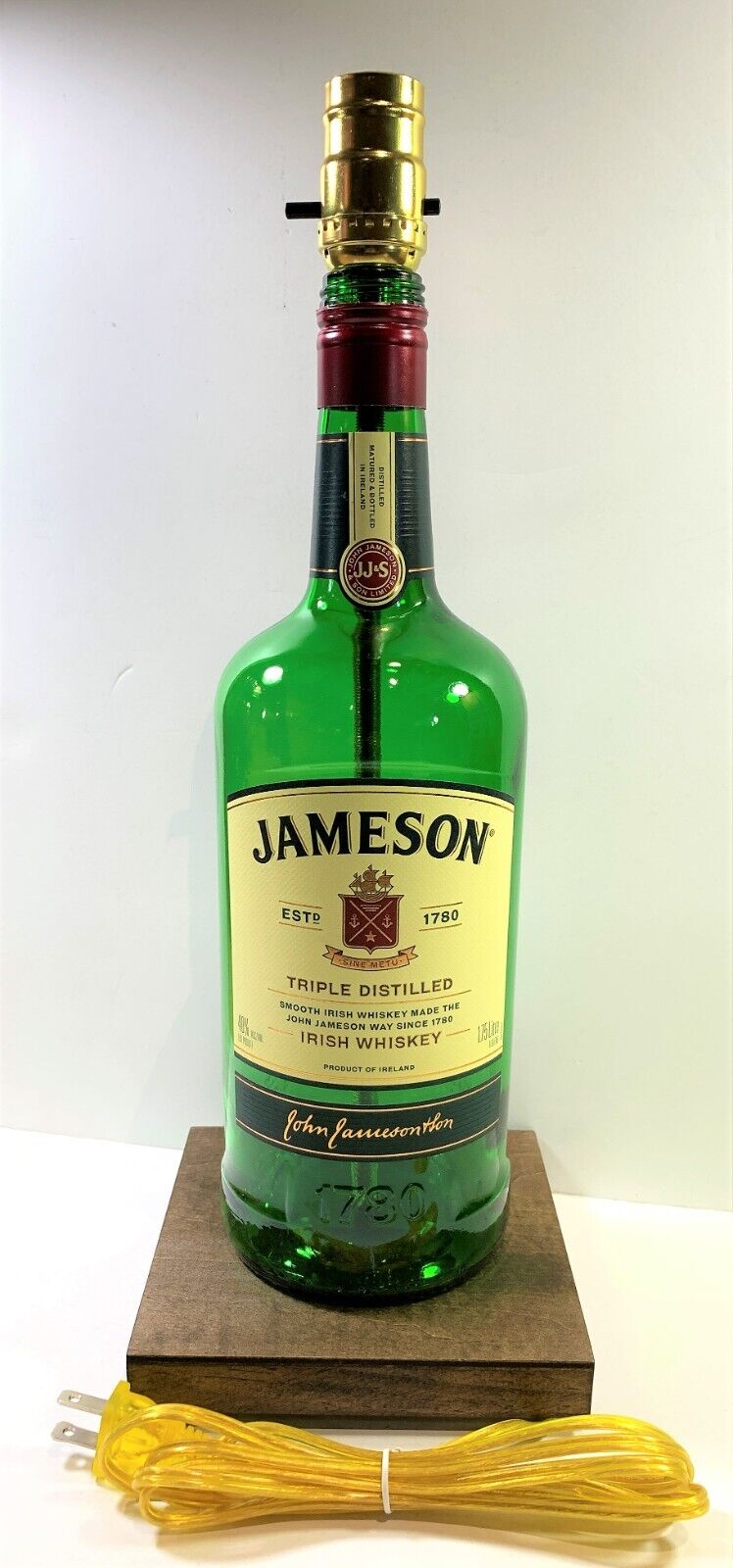 JAMESON IRISH WHISKEY LARGE  1.75L Liquor Bottle Bar TABLE LAMP Light Wood Base