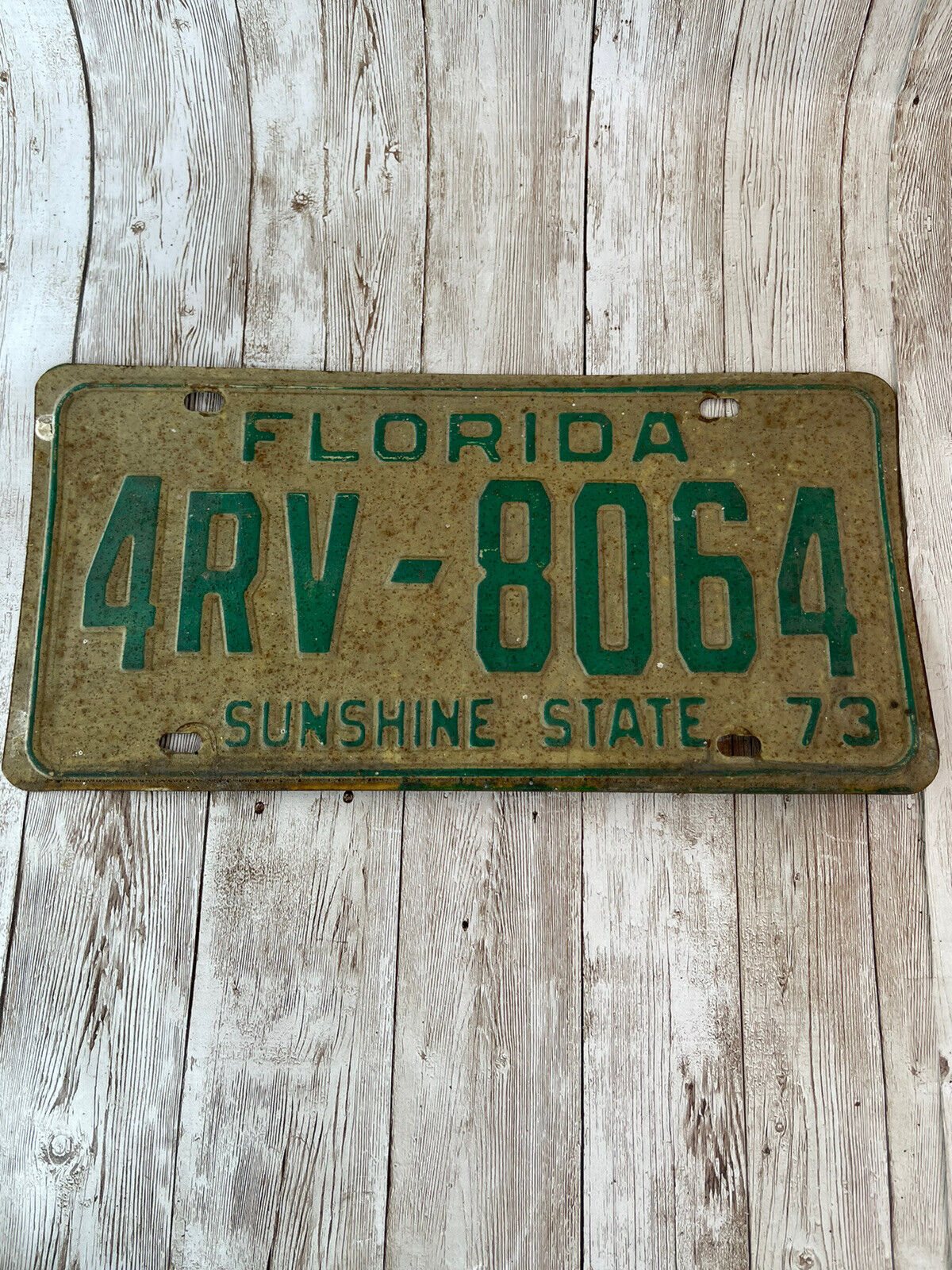 1973 Florida License Plate White & Green Sunshine State #4RV 8064 70s RV