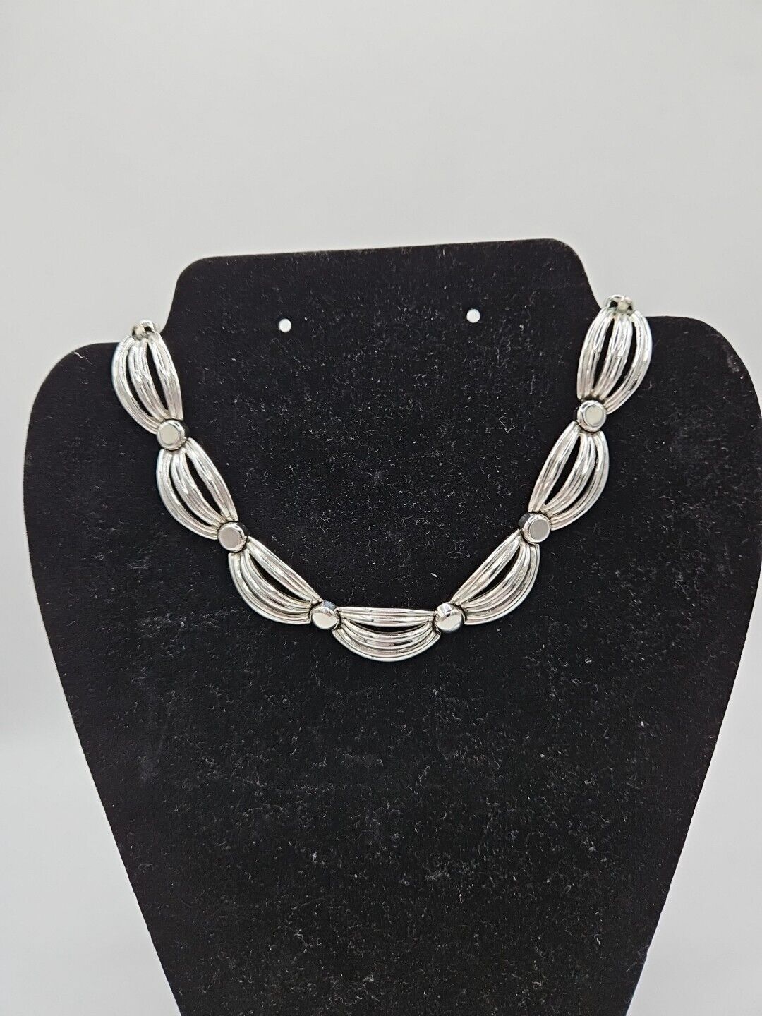 Vintage Trifari silver tone draped link choker necklace 13