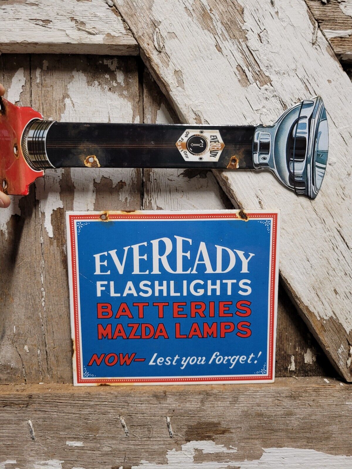 EVEREADY VINTAGE PORCELAIN SIGN FLANGE FLASHLIGHT BATTERY MAZDA LAMP LANTERN