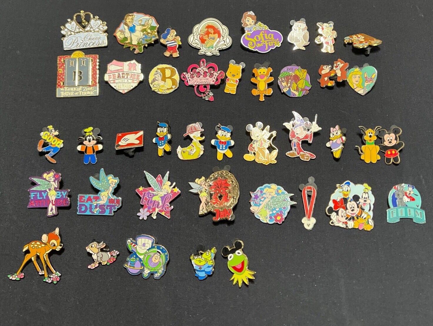 Pins Mixed Disney Characters Lot Of 39