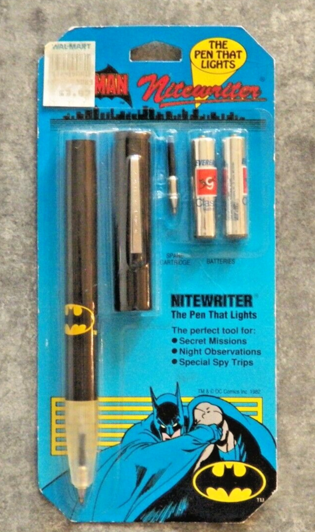 New/ Rare  Vintage 1989 Batman Nitewriter Light Up Ink Pen /On Card