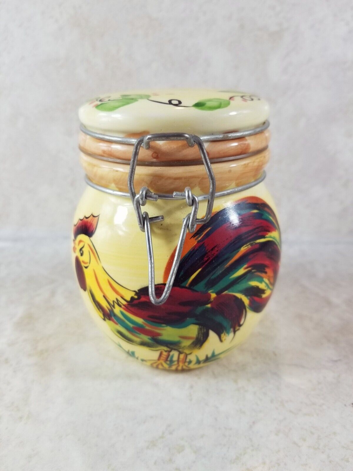 En Provence Vintage Canister Ceramic Small Rooster Theme Snap Close Lid