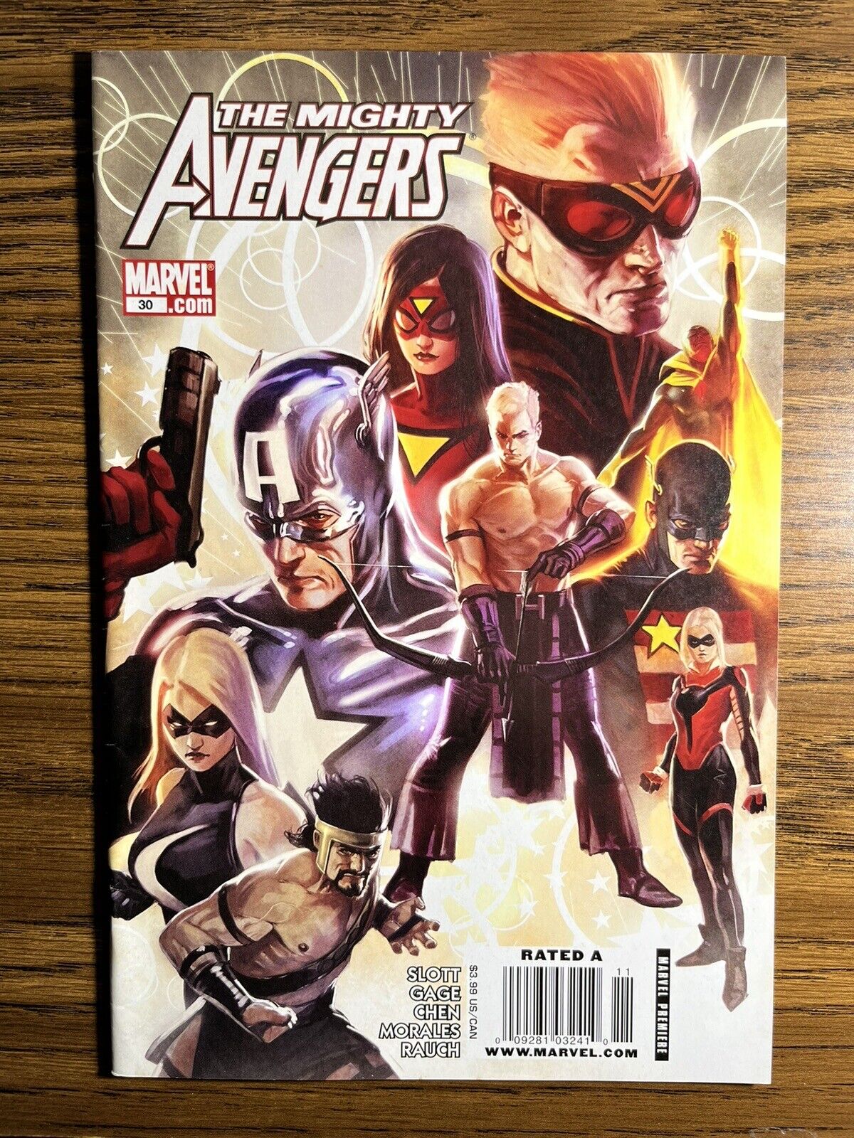 THE MIGHTY AVENGERS 30 EXTREMELY RARE NEWSSTAND VARIANT MARVEL COMICS 2009