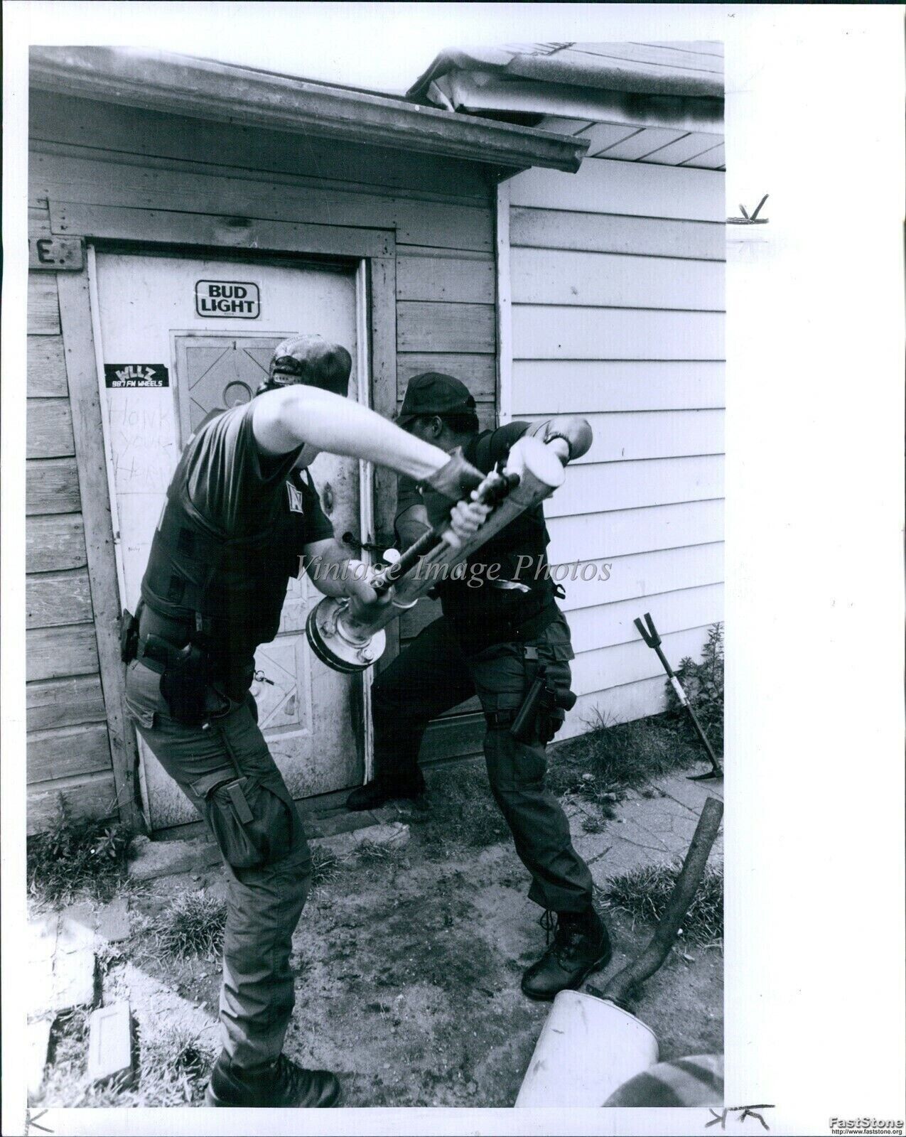 1991 Atf Agents Ram Sw Detroit Home Door For Weapons Sales Police 8X10 Photo