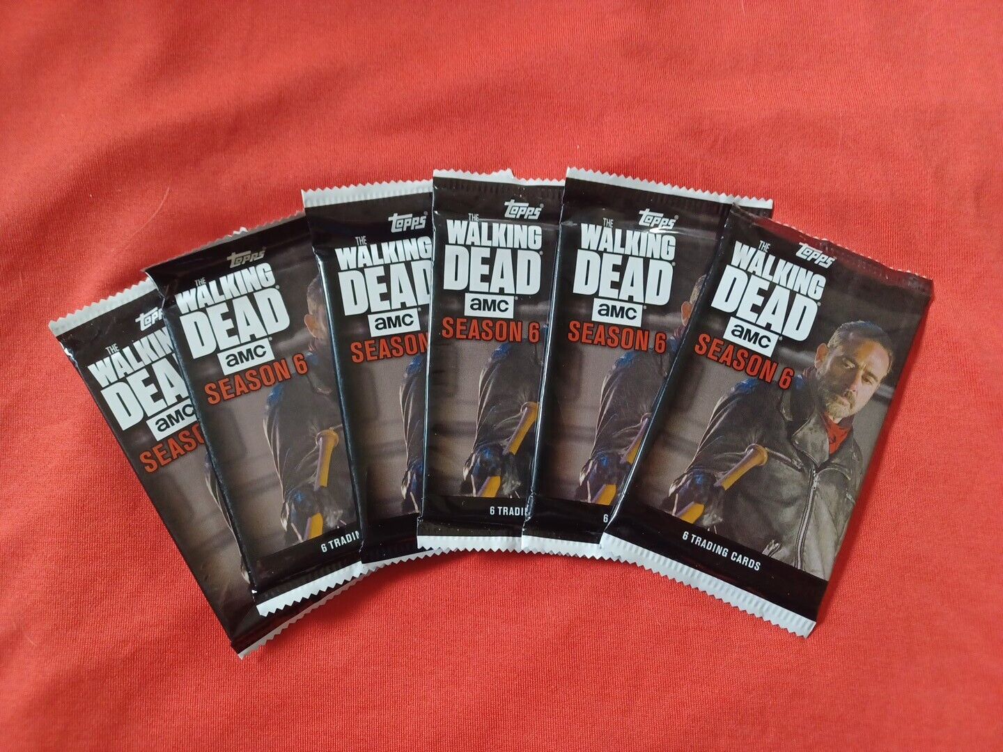 30 Packs Of The Walking Dead AMC Season 6 Trading Cards