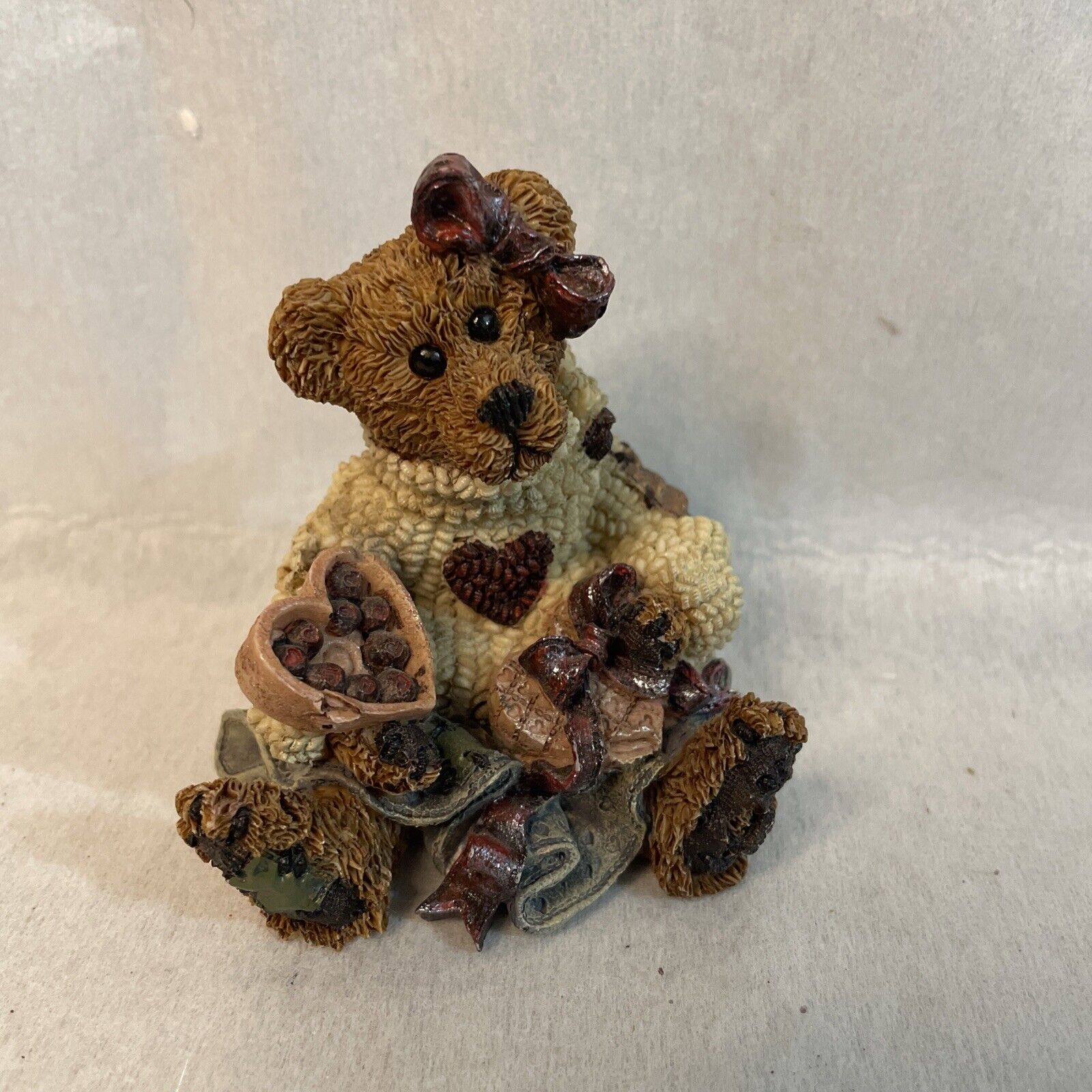 Boyds Bears 1995 Bailey Hearts Desire Figurine 2272  9E/153